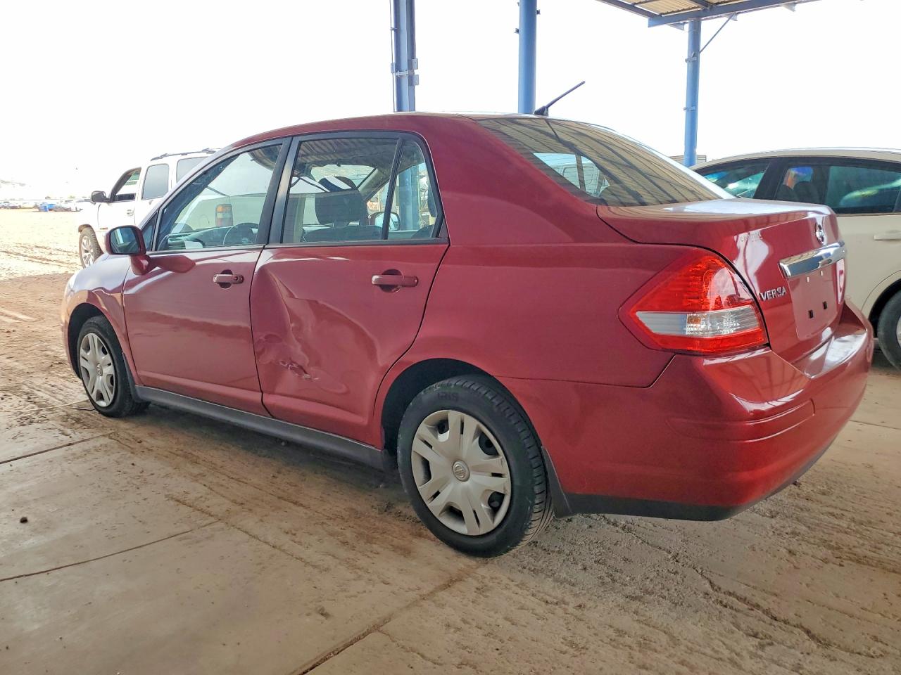 2010 Nissan Versa 1.8 S Red vin: 3N1BC1APXAL463367