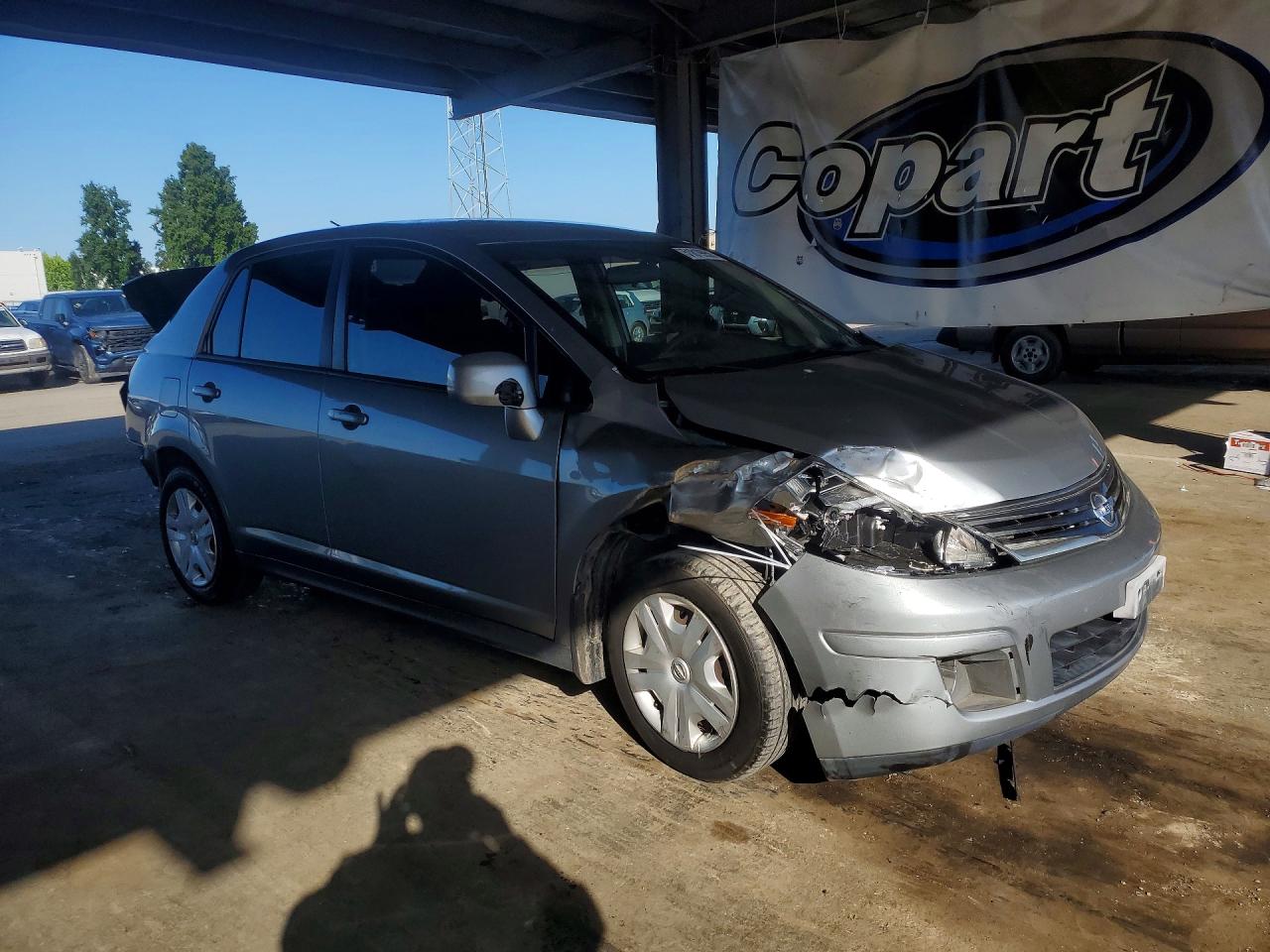 2011 Nissan Versa 1.8 S Silver vin: 3N1BC1APXBL378577