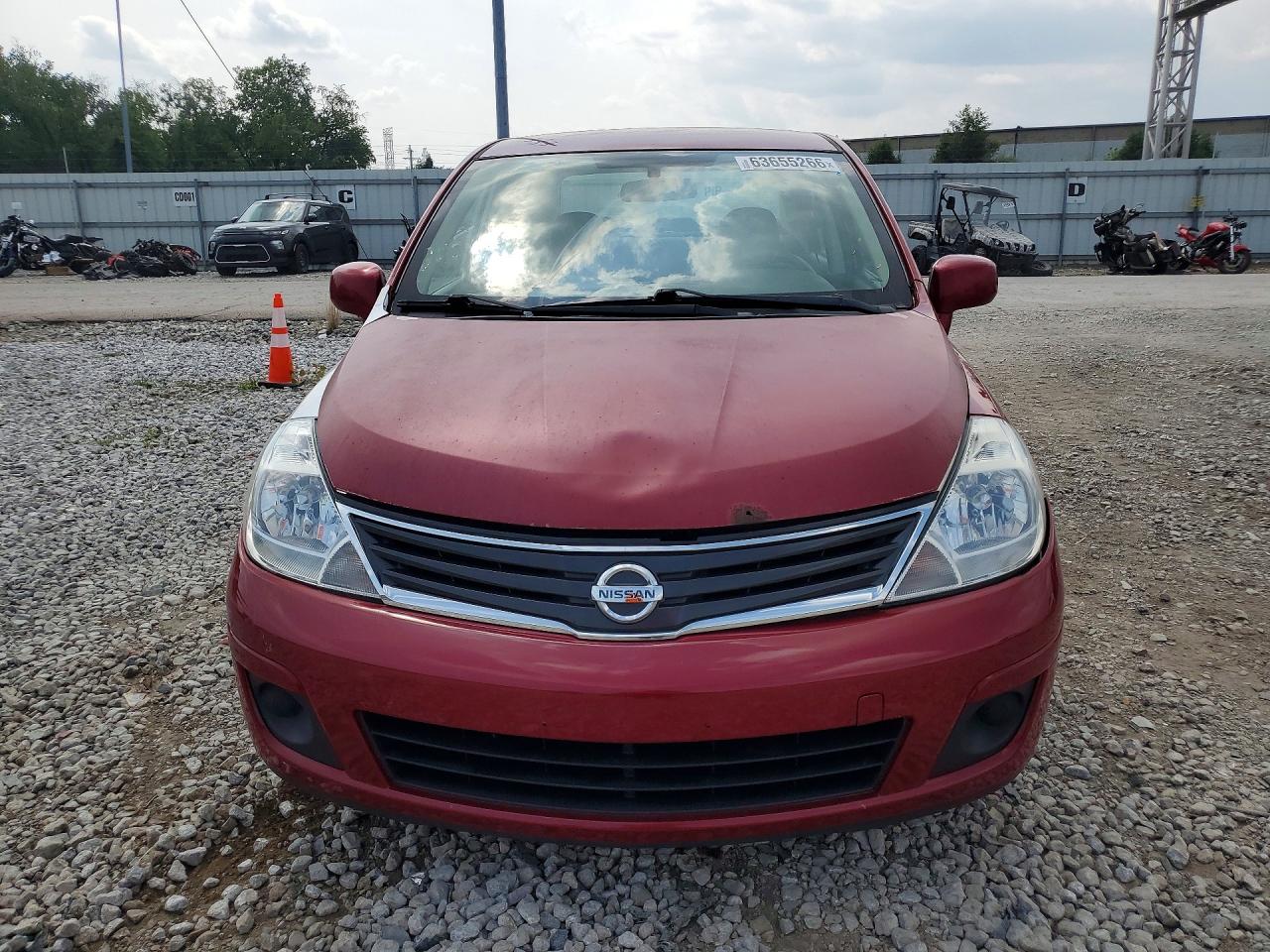 2011 Nissan Versa 1.8 S Red vin: 3N1BC1APXBL406216
