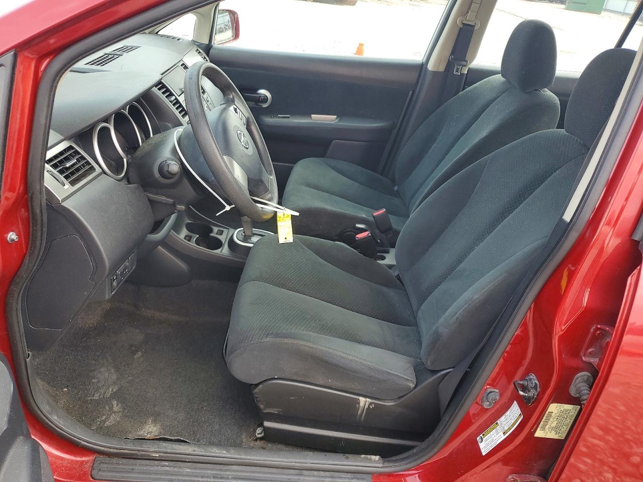 2011 Nissan Versa 1.8 S Red vin: 3N1BC1APXBL406216