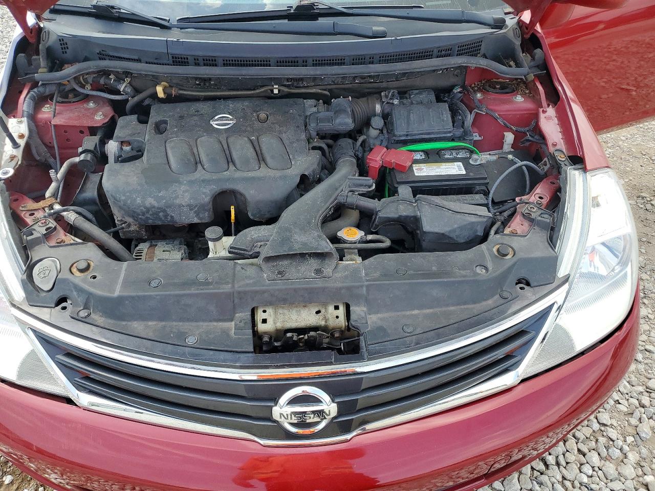 2011 Nissan Versa 1.8 S Red vin: 3N1BC1APXBL406216