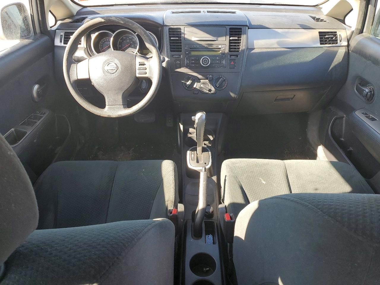 2011 Nissan Versa 1.8 S Silver vin: 3N1BC1APXBL409861