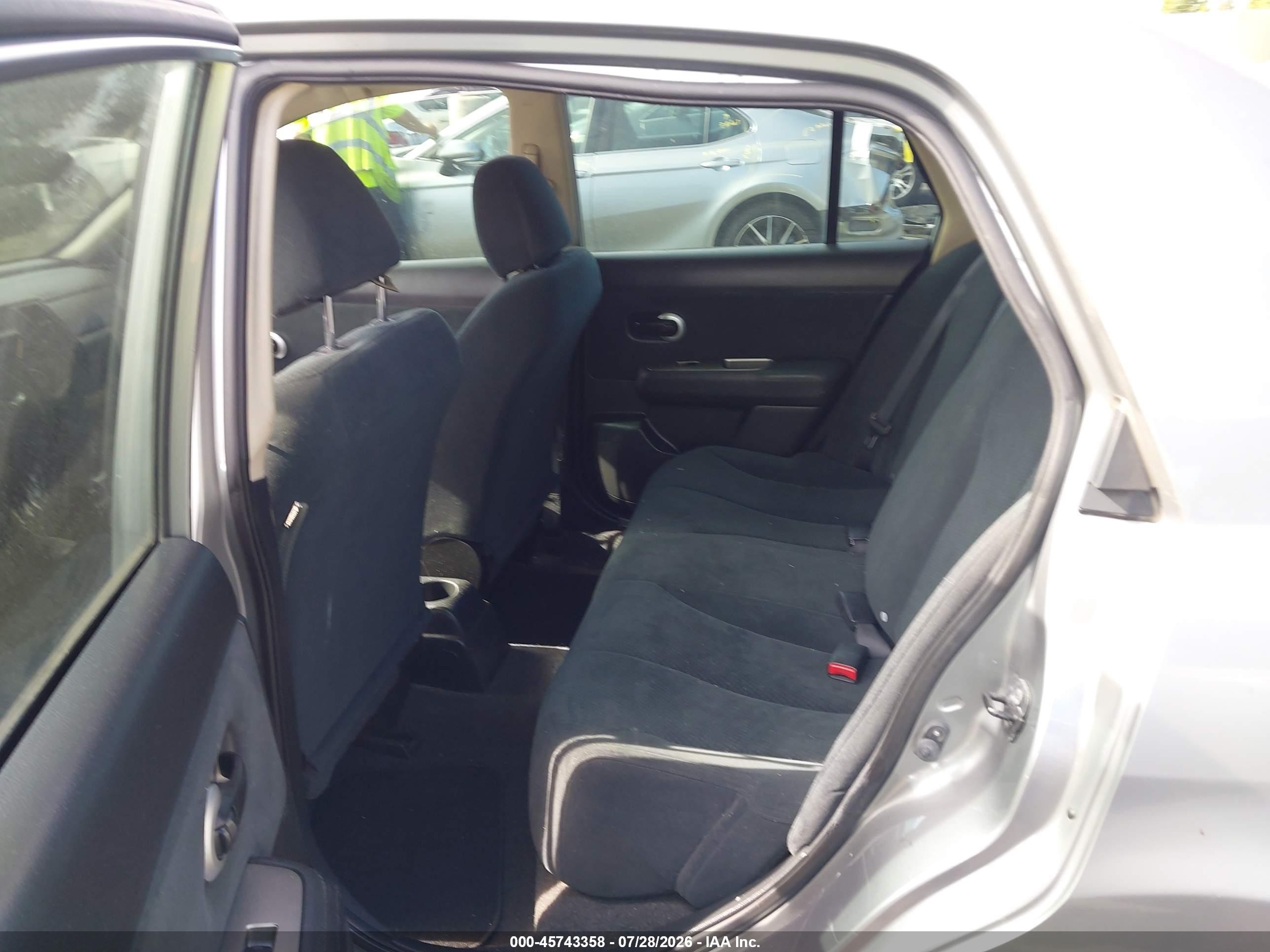 2011 Nissan Versa 1.8s Gray vin: 3N1BC1APXBL443184