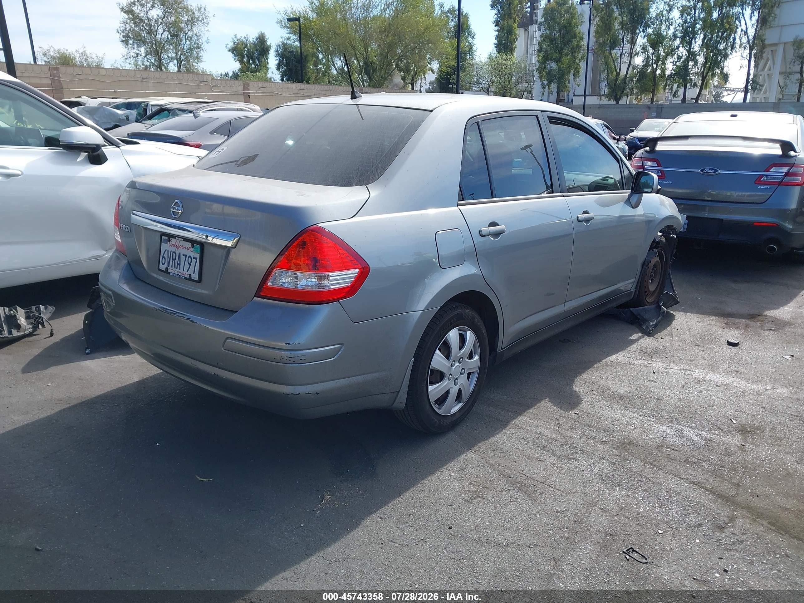 2011 Nissan Versa 1.8s Gray vin: 3N1BC1APXBL443184