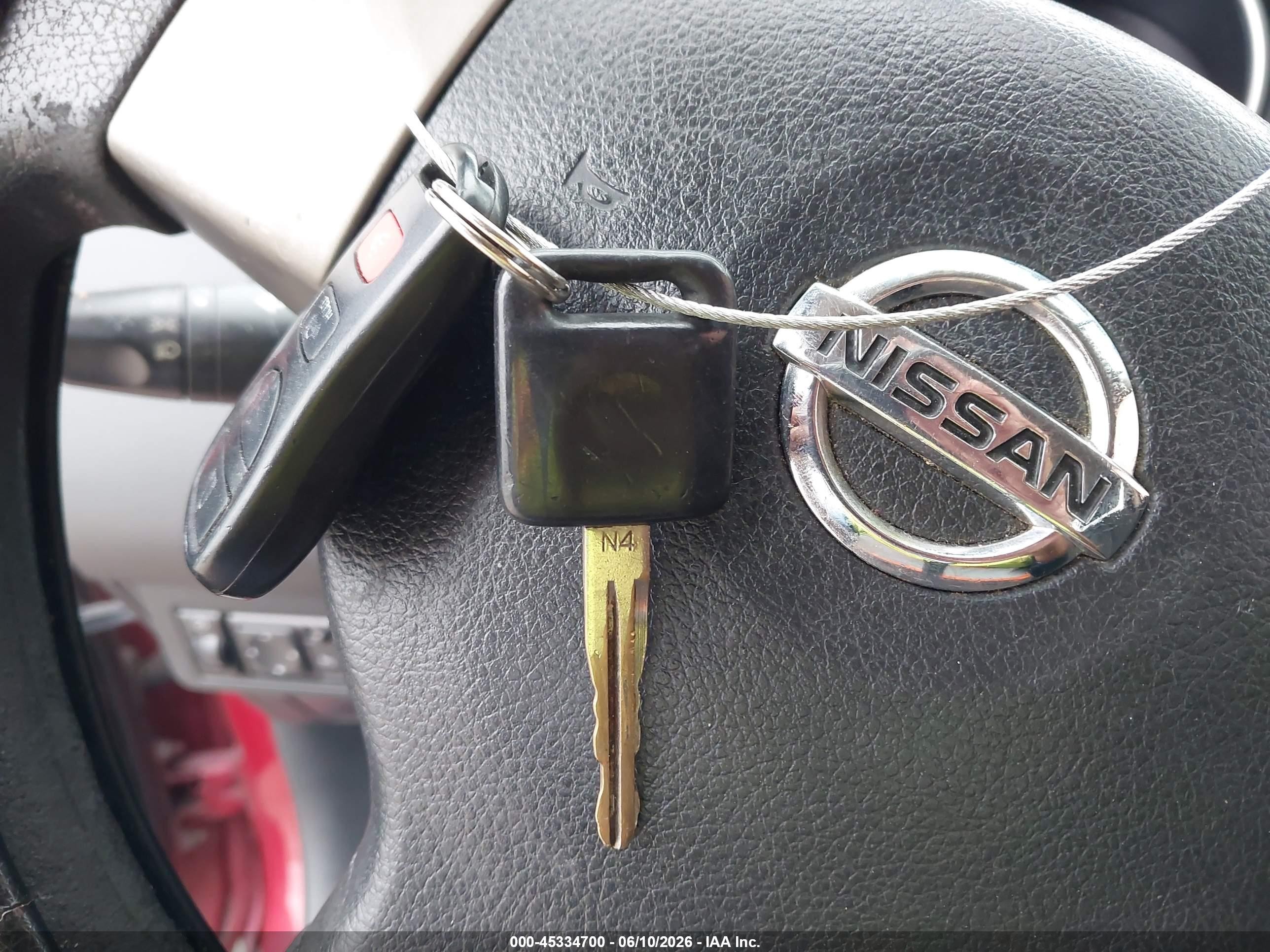 2011 Nissan Versa 1.8s Red vin: 3N1BC1APXBL446246