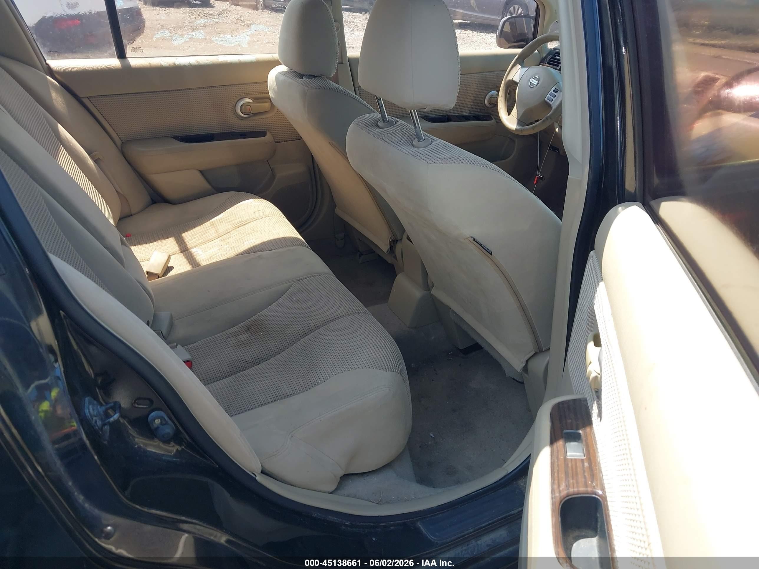 2010 Nissan Versa 1.8sl Черный vin: 3N1BC1CP0AL439706
