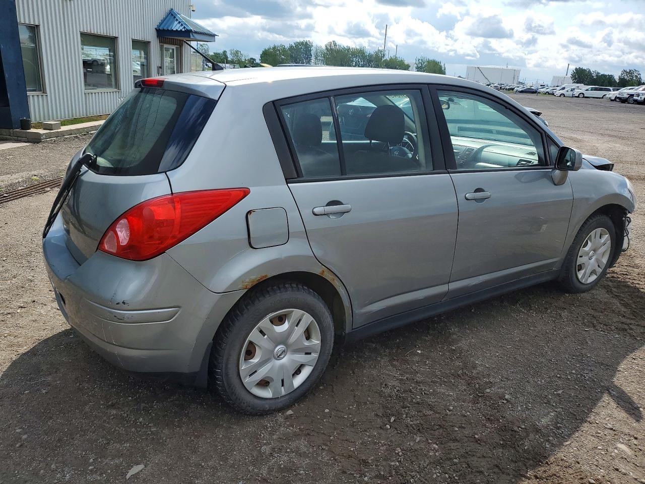 2010 Nissan Versa Silver vin: 3N1BC1CP0AL455453