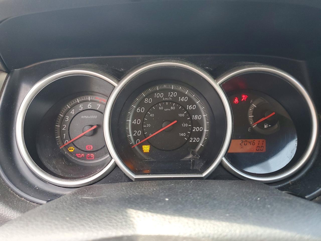 2010 Nissan Versa Silver vin: 3N1BC1CP0AL455453