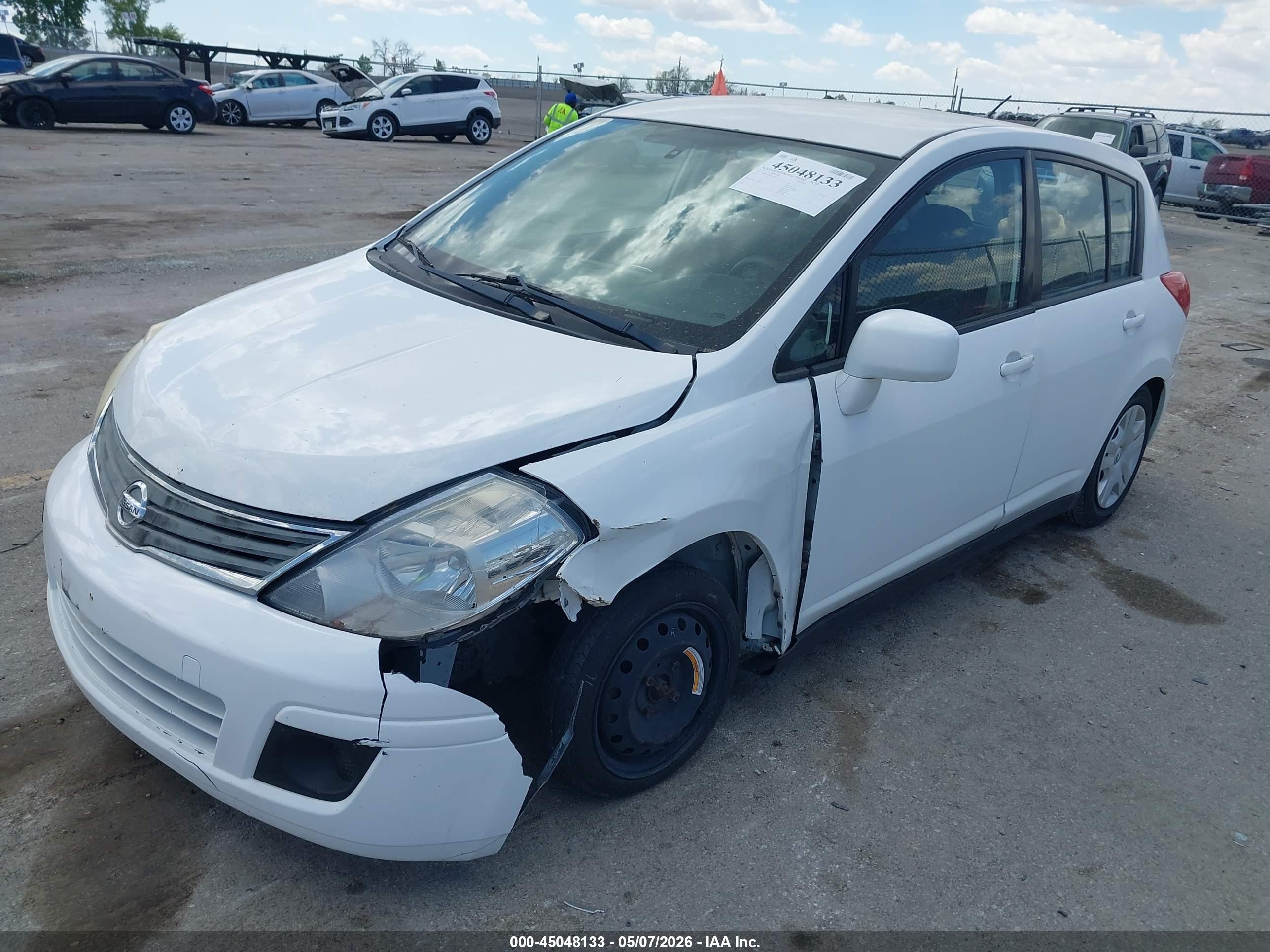 2010 Nissan Versa 1.8s White vin: 3N1BC1CP0AL457414