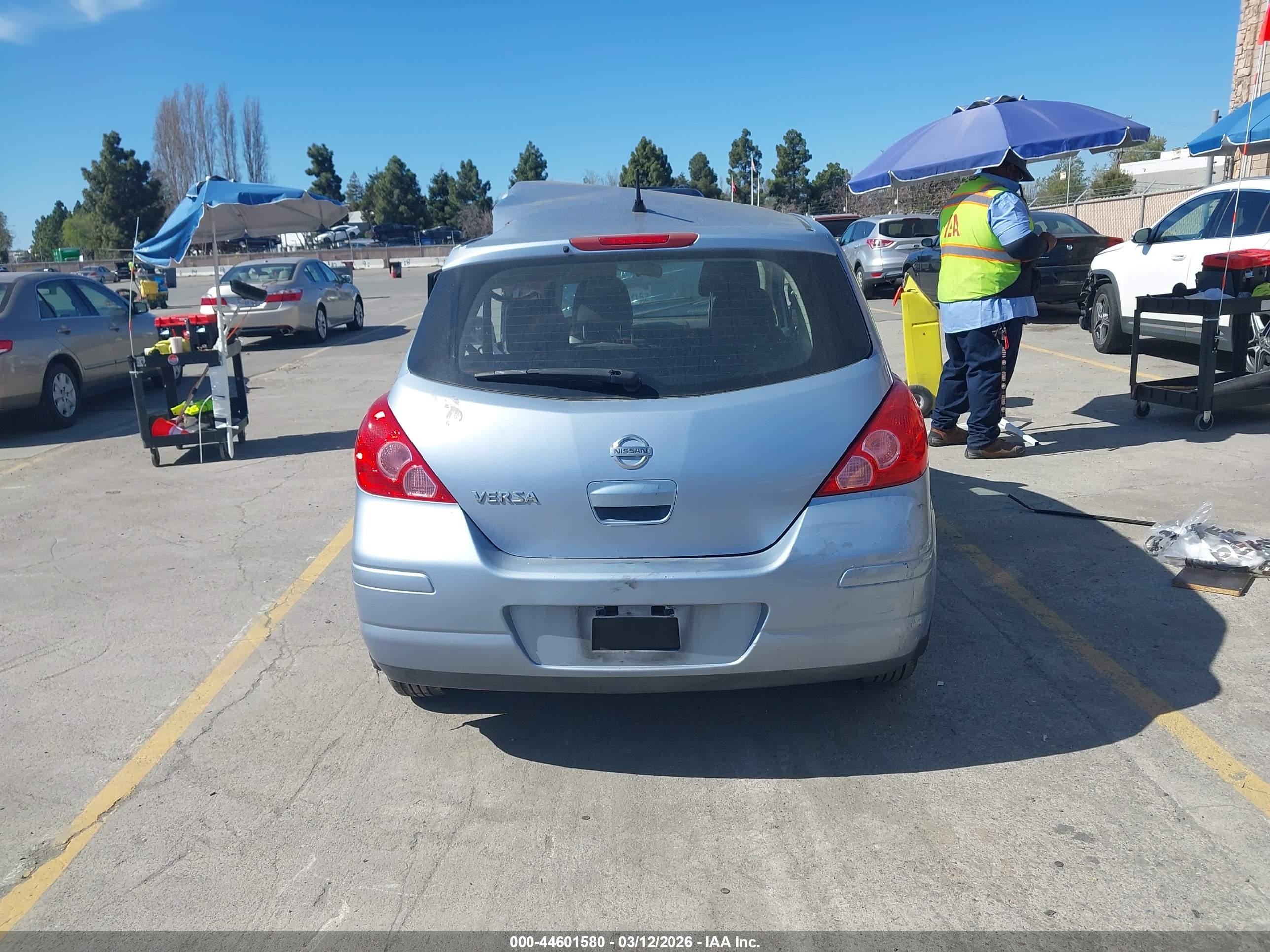 2011 Nissan Versa 1.8s Blue vin: 3N1BC1CP0BL371389