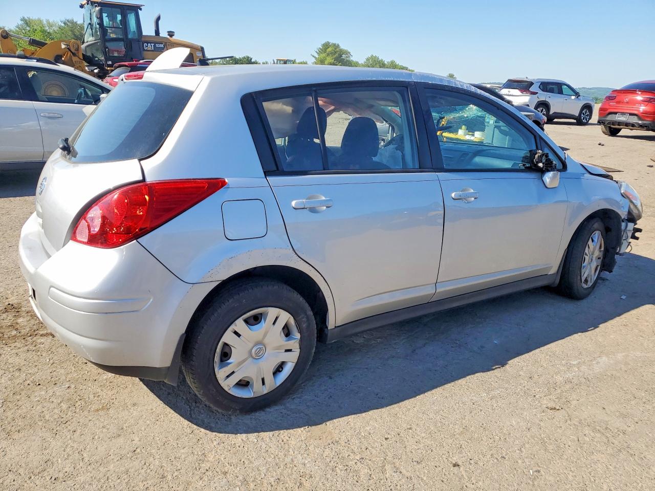 2011 Nissan Versa 1.8 S Silver vin: 3N1BC1CP0BL376141