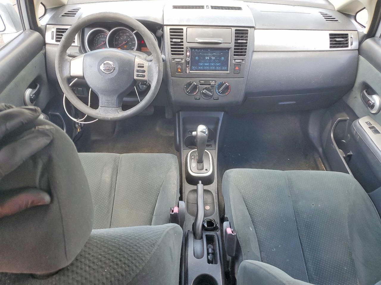 2011 Nissan Versa 1.8 S Silver vin: 3N1BC1CP0BL396048