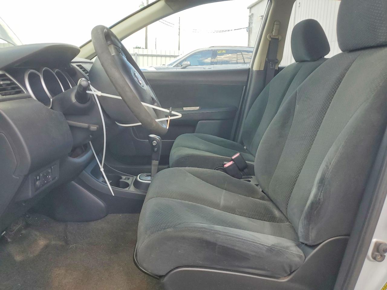 2011 Nissan Versa 1.8 S Silver vin: 3N1BC1CP0BL396048