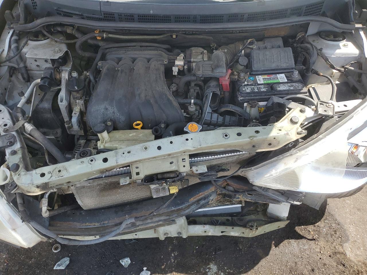 2011 Nissan Versa 1.8 S Silver vin: 3N1BC1CP0BL396048