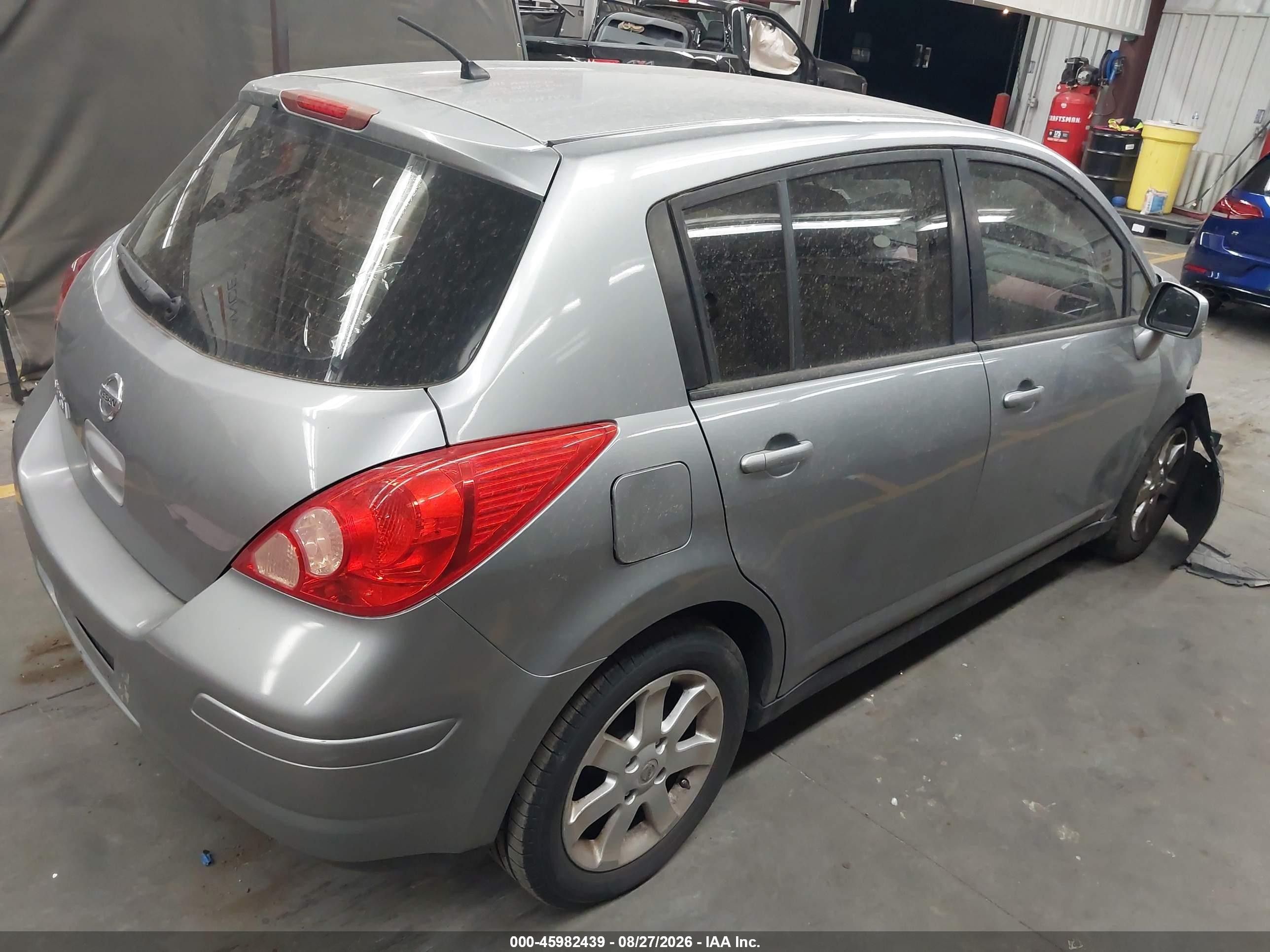 2011 Nissan Versa 1.8s Gray vin: 3N1BC1CP0BL411096