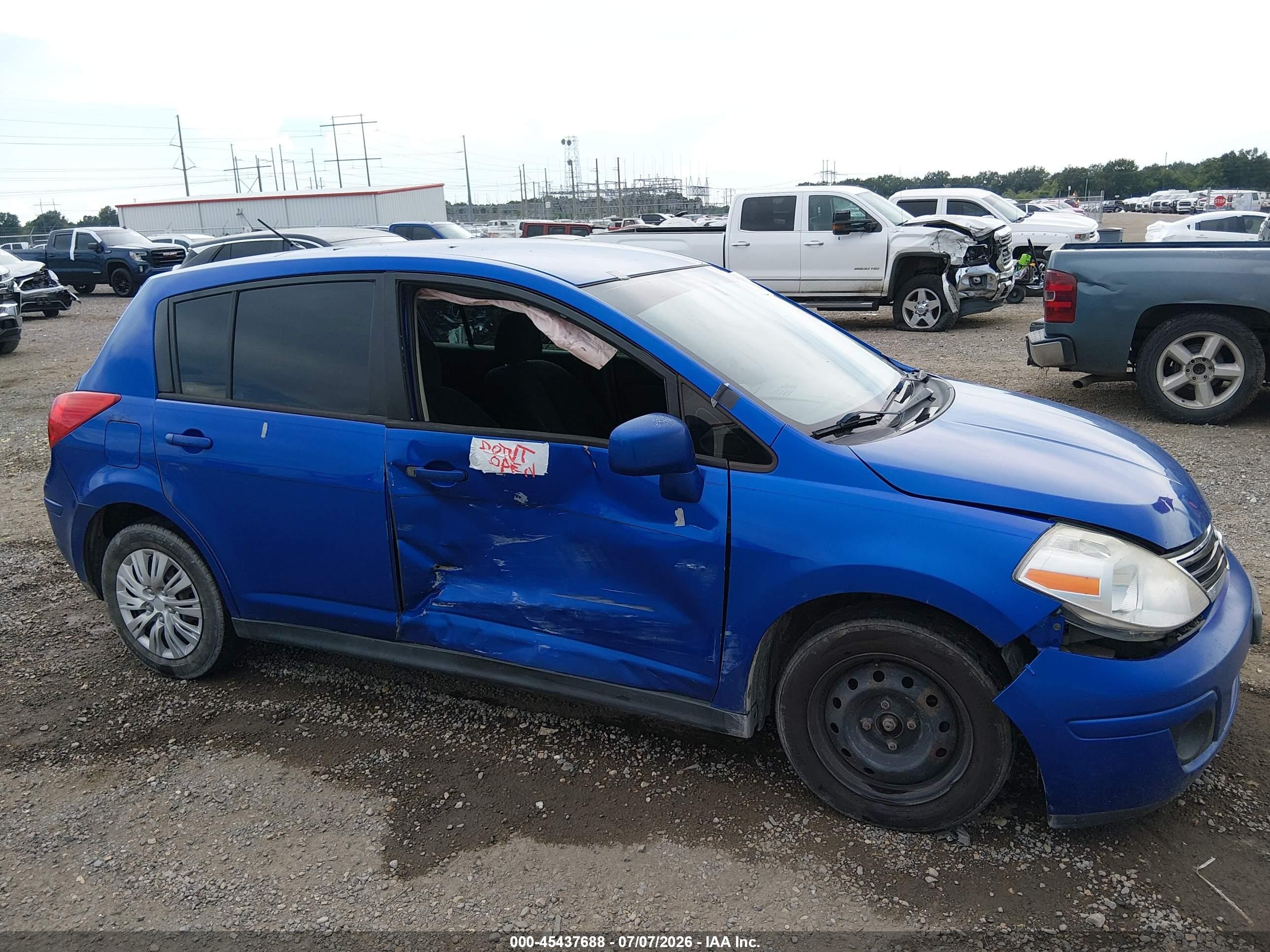 2011 Nissan Versa 1.8s Blue vin: 3N1BC1CP0BL417206