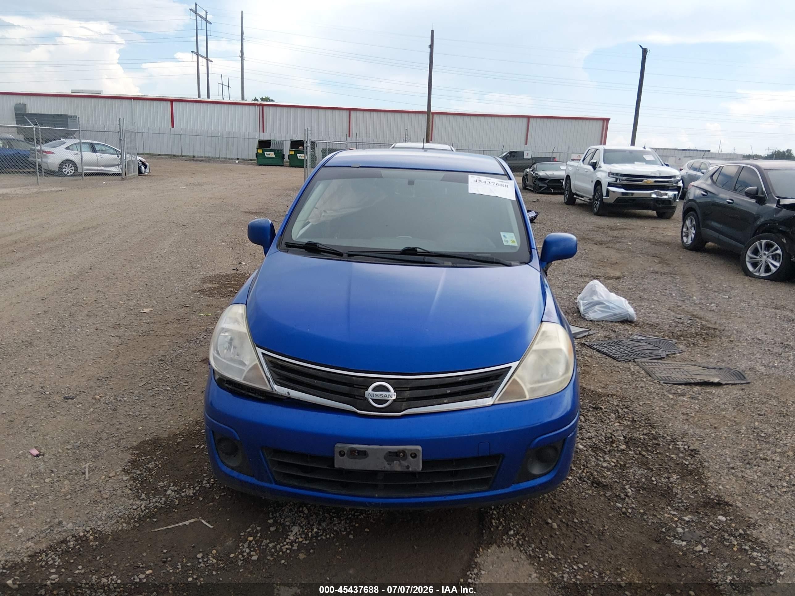 2011 Nissan Versa 1.8s Blue vin: 3N1BC1CP0BL417206