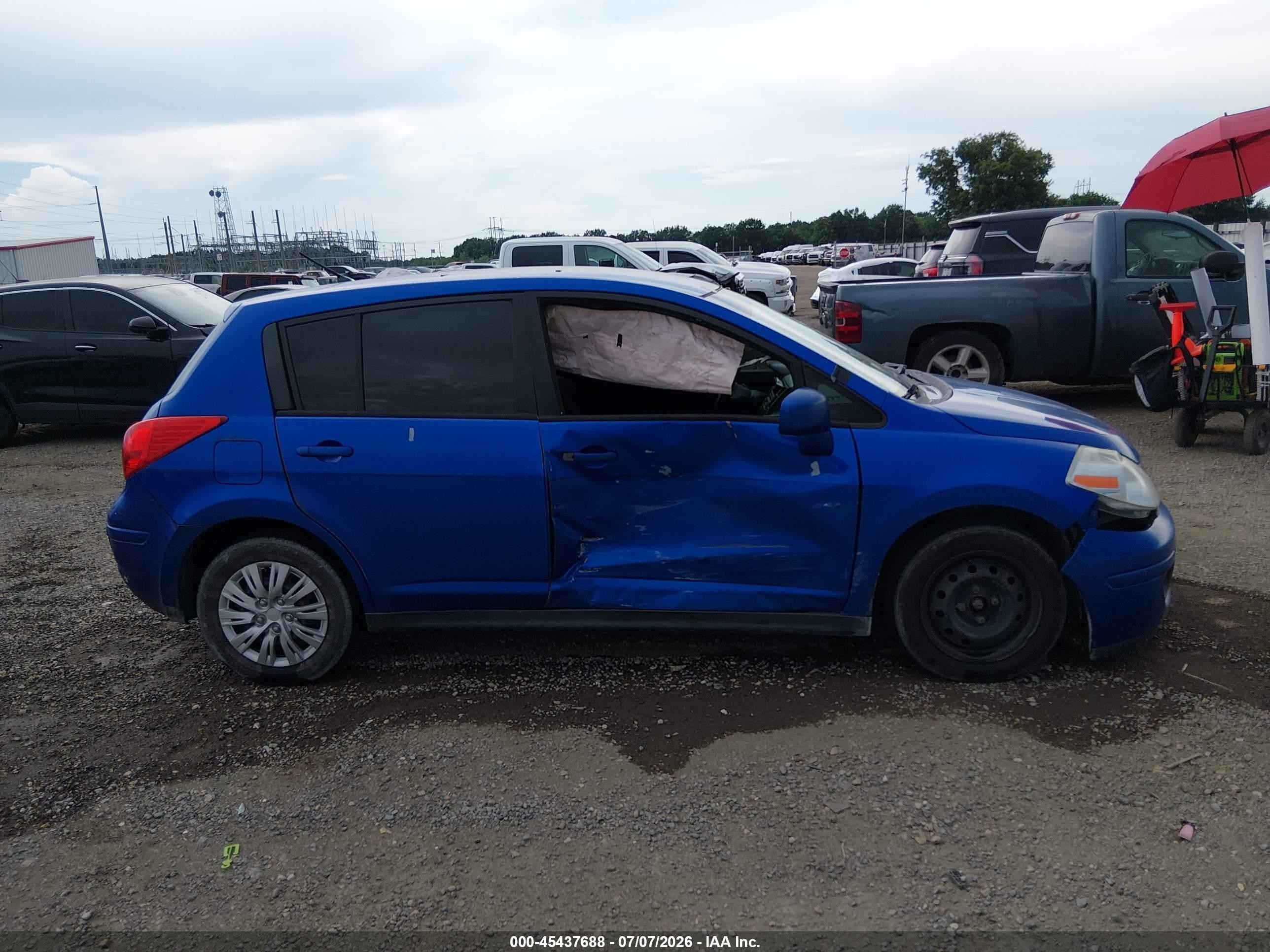 2011 Nissan Versa 1.8s Blue vin: 3N1BC1CP0BL417206