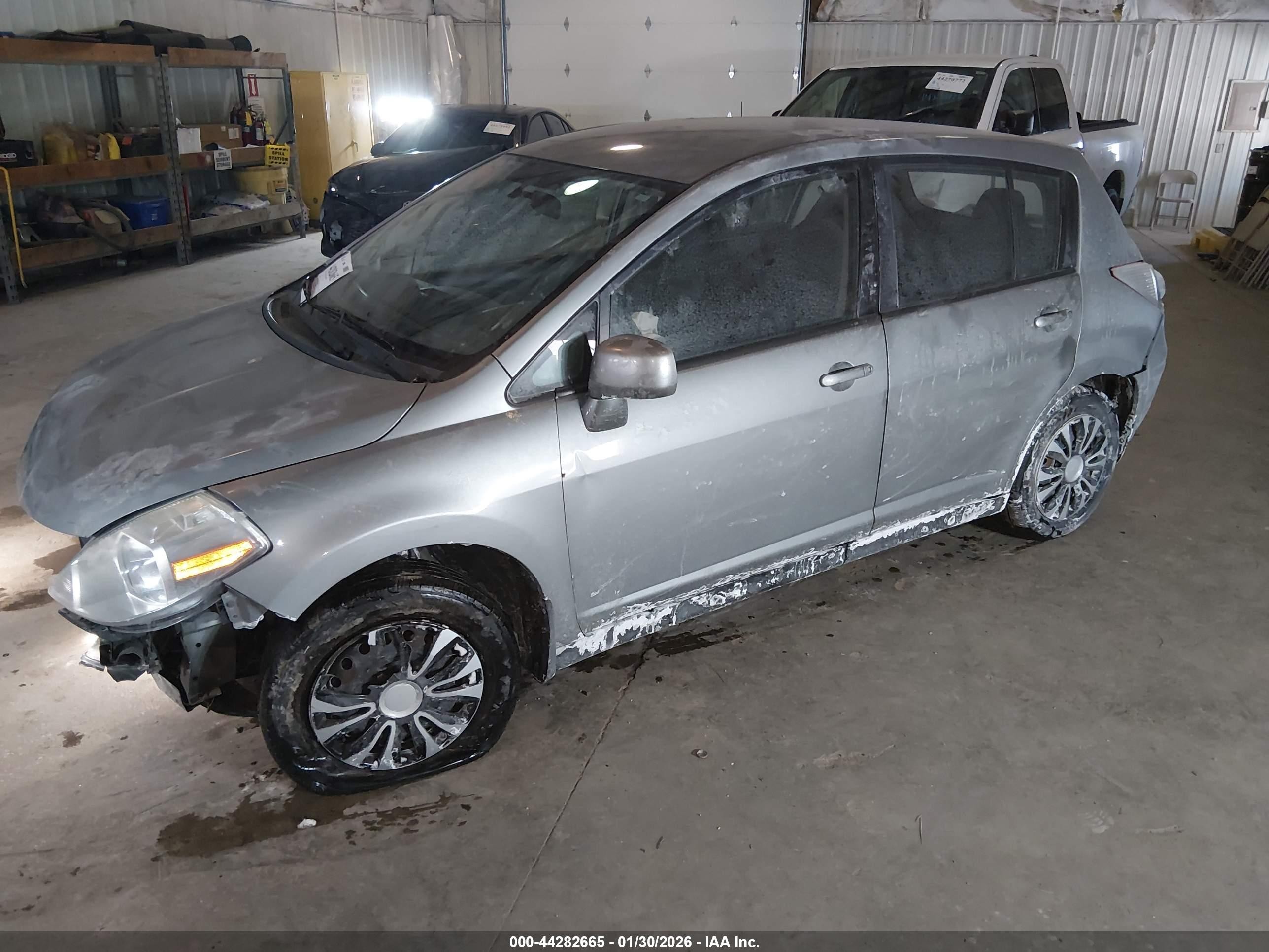 2011 Nissan Versa 1.8s Silver vin: 3N1BC1CP0BL425760