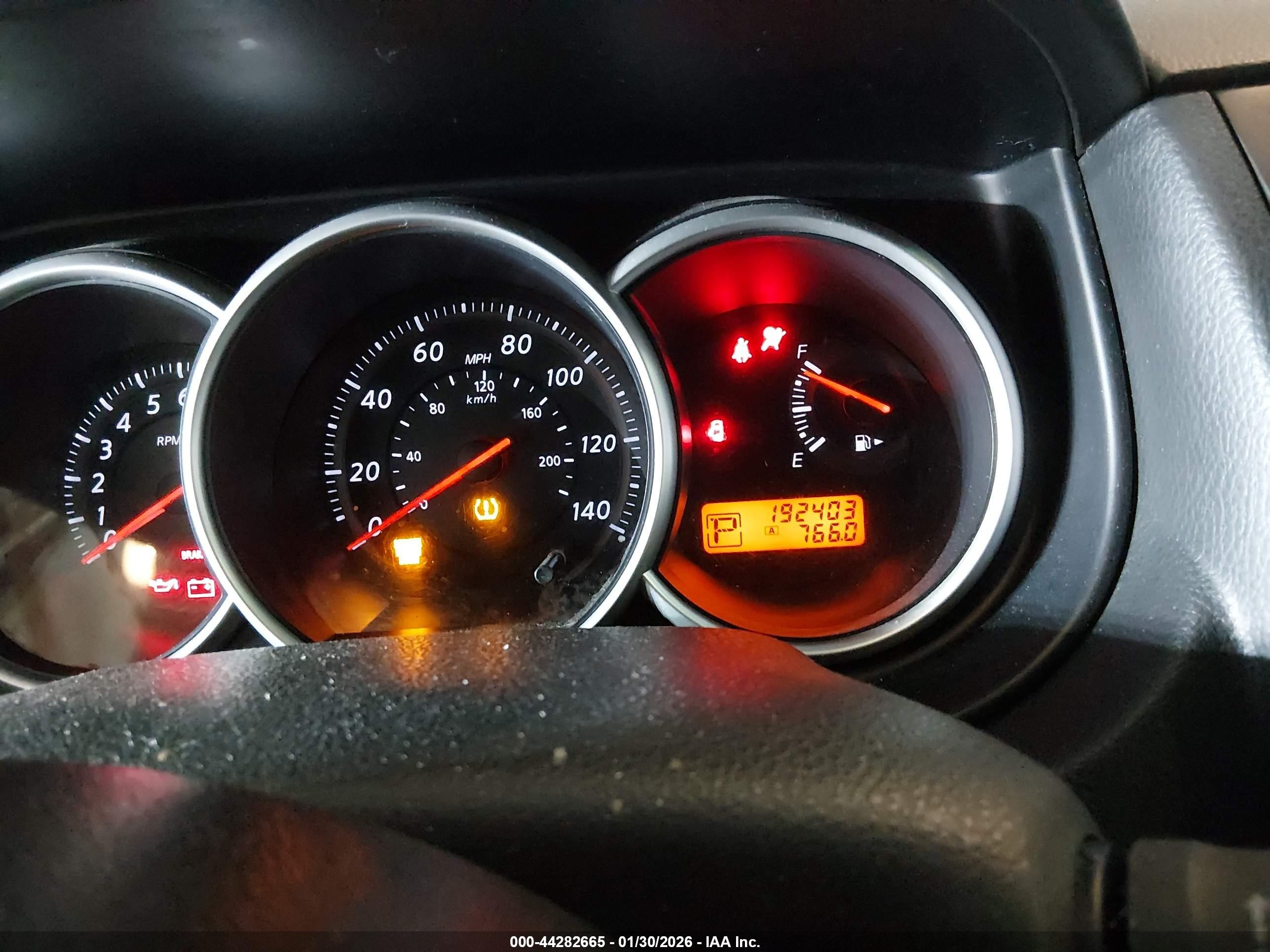 2011 Nissan Versa 1.8s Silver vin: 3N1BC1CP0BL425760