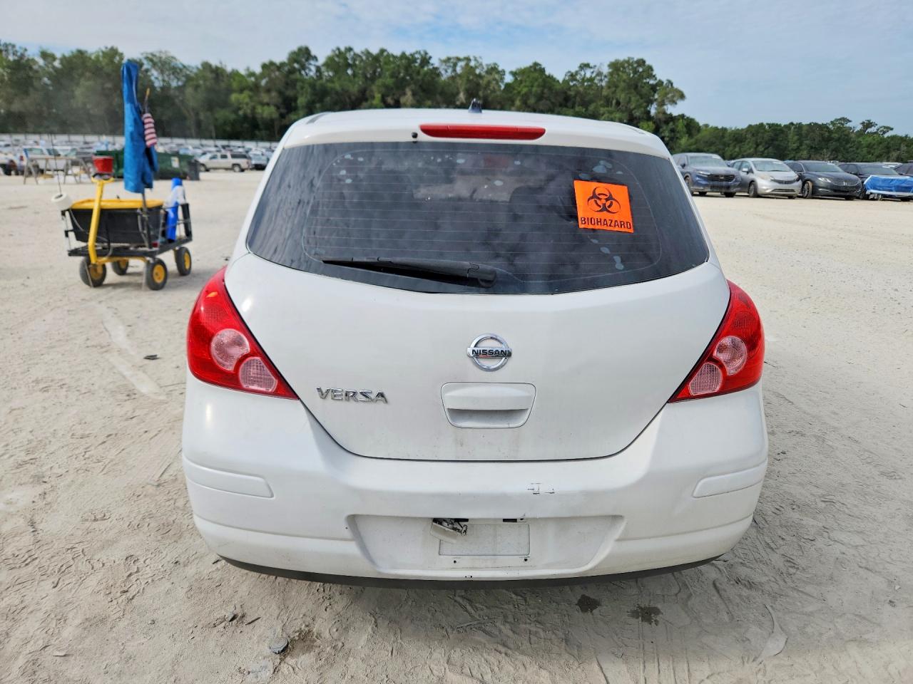 2011 Nissan Versa 1.8 S White vin: 3N1BC1CP0BL509481