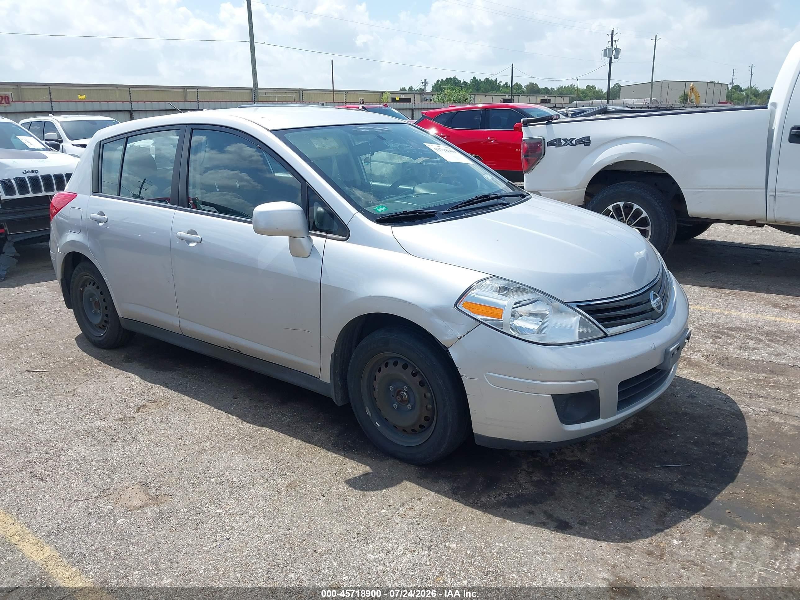 2011 Nissan Versa 1.8s Серебряный vin: 3N1BC1CP0BL511943