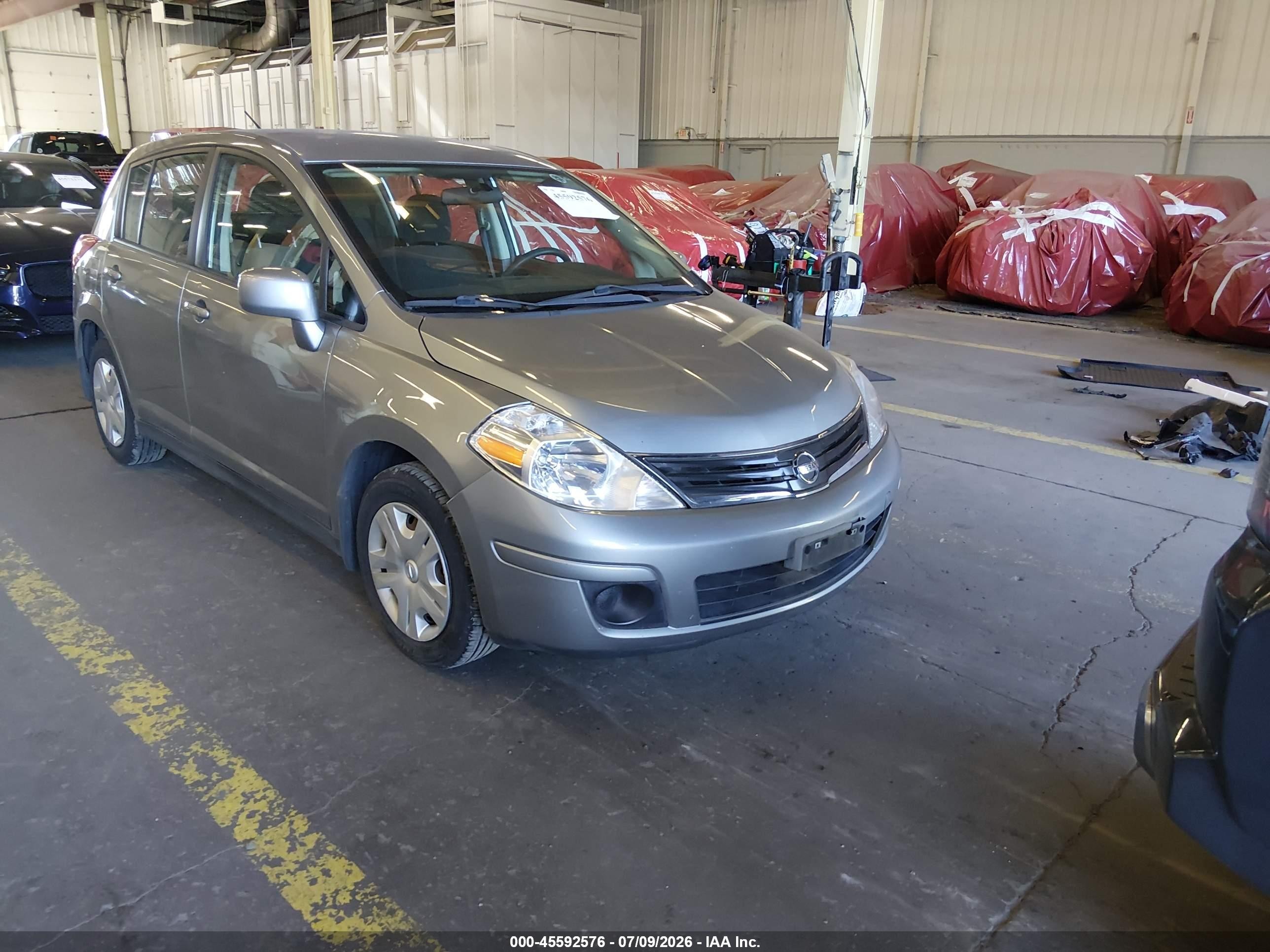 2011 Nissan Versa 1.8s Silver vin: 3N1BC1CP0BL516026