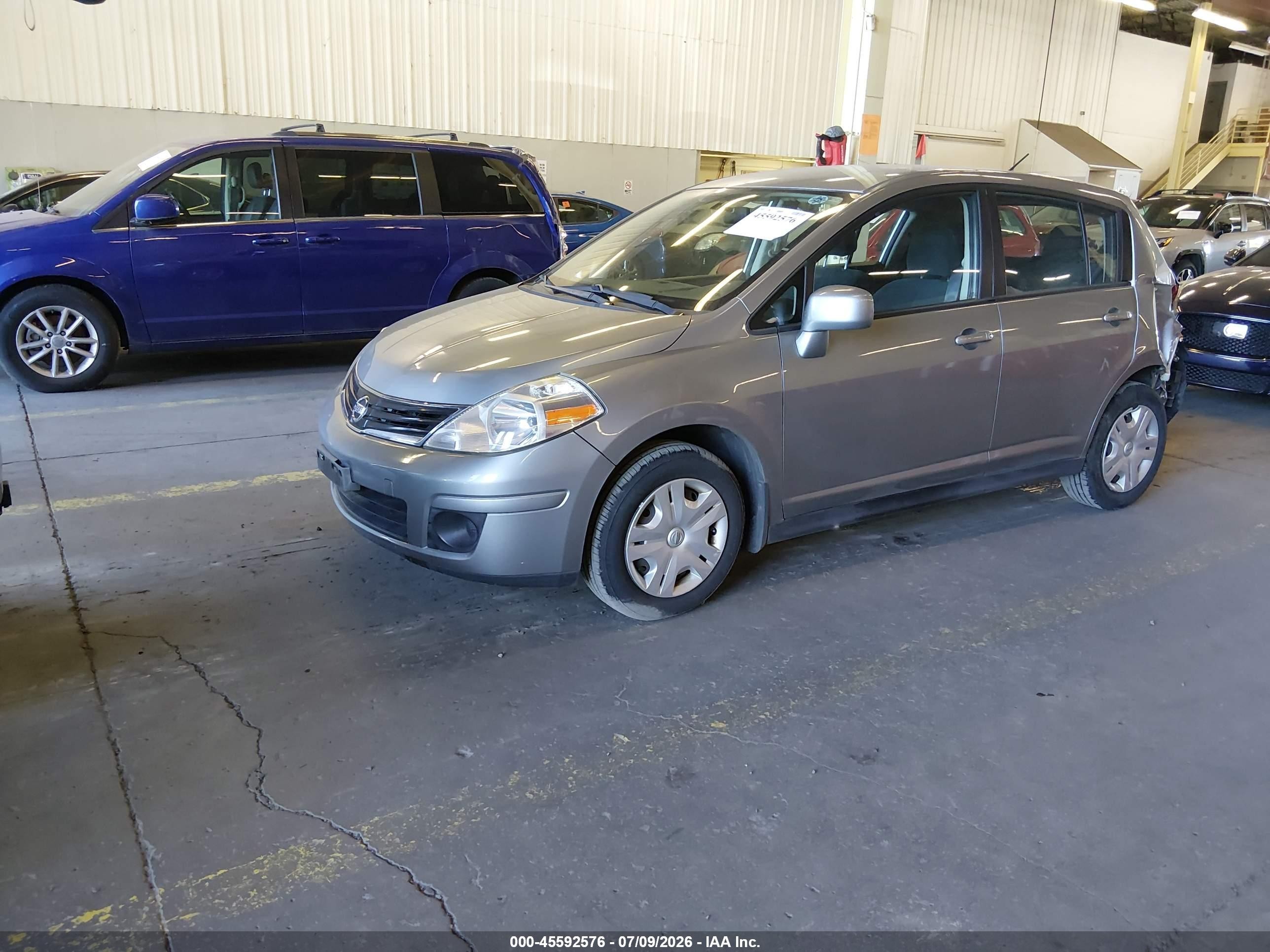 2011 Nissan Versa 1.8s Silver vin: 3N1BC1CP0BL516026