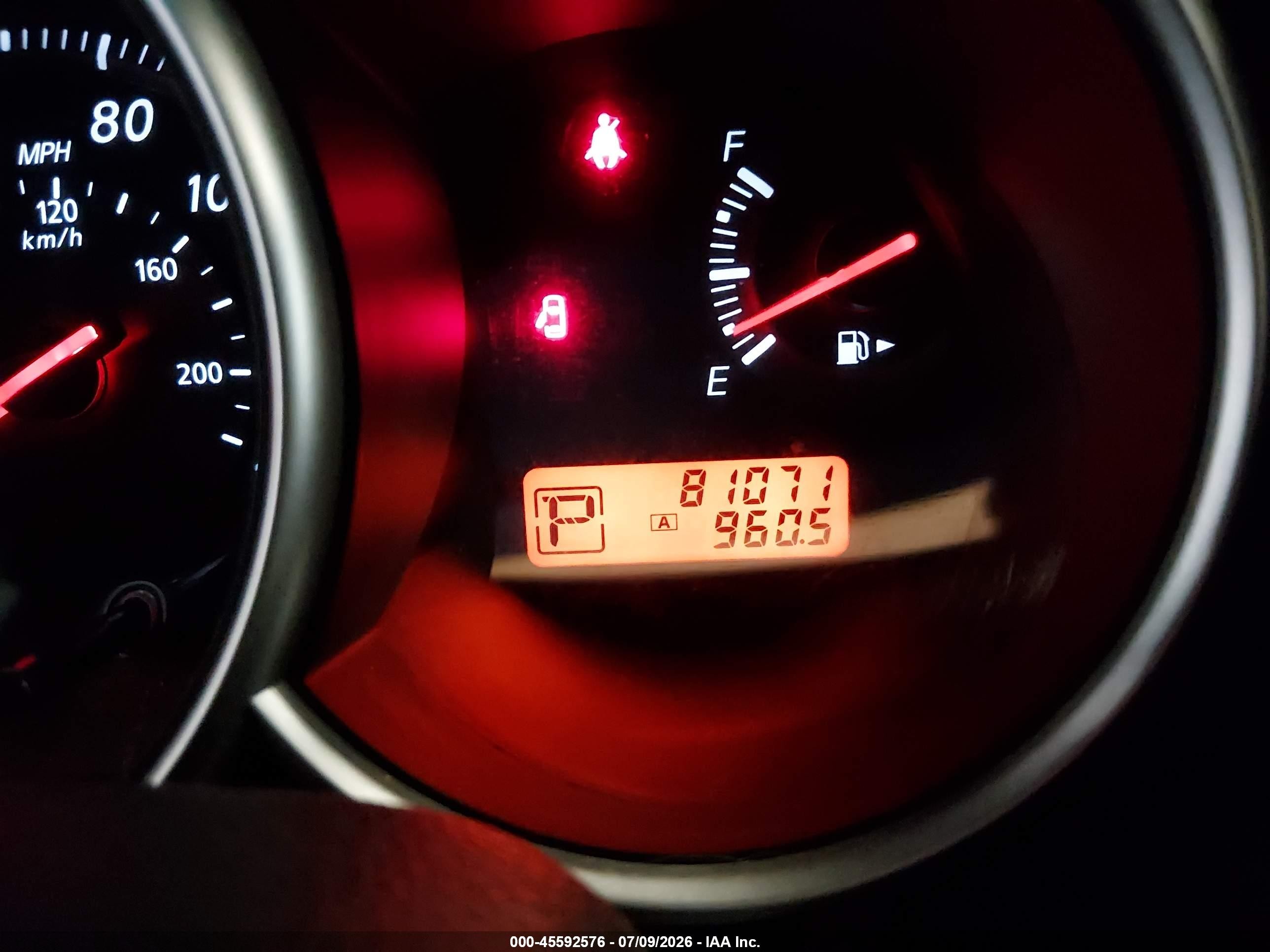 2011 Nissan Versa 1.8s Silver vin: 3N1BC1CP0BL516026