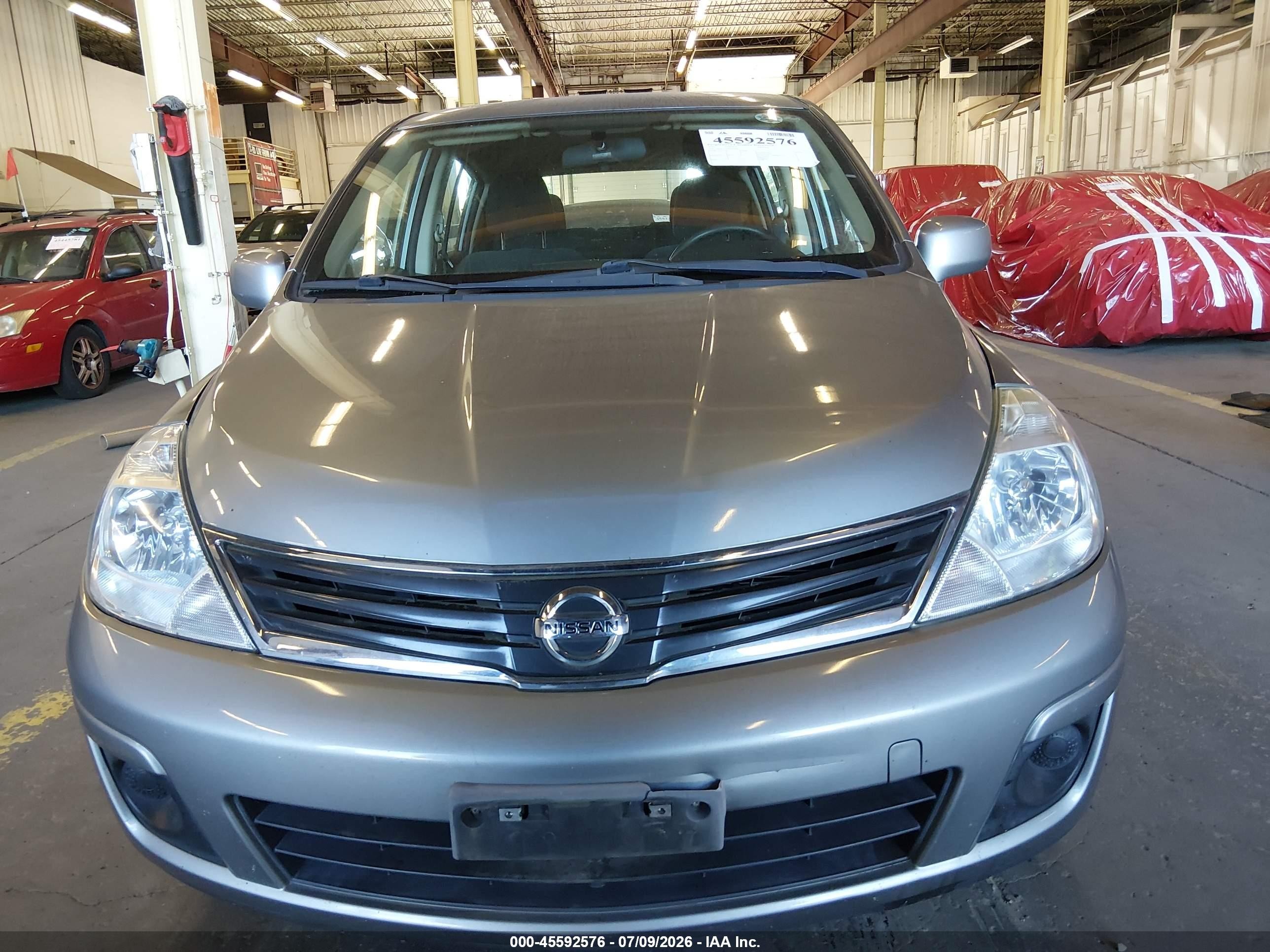 2011 Nissan Versa 1.8s Silver vin: 3N1BC1CP0BL516026
