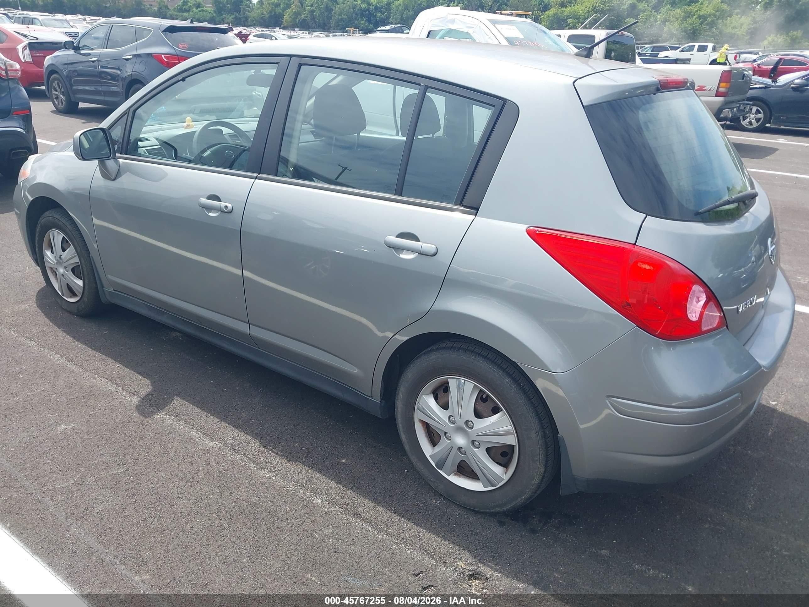 2012 Nissan Versa 1.8 S Silver vin: 3N1BC1CP0CK213710