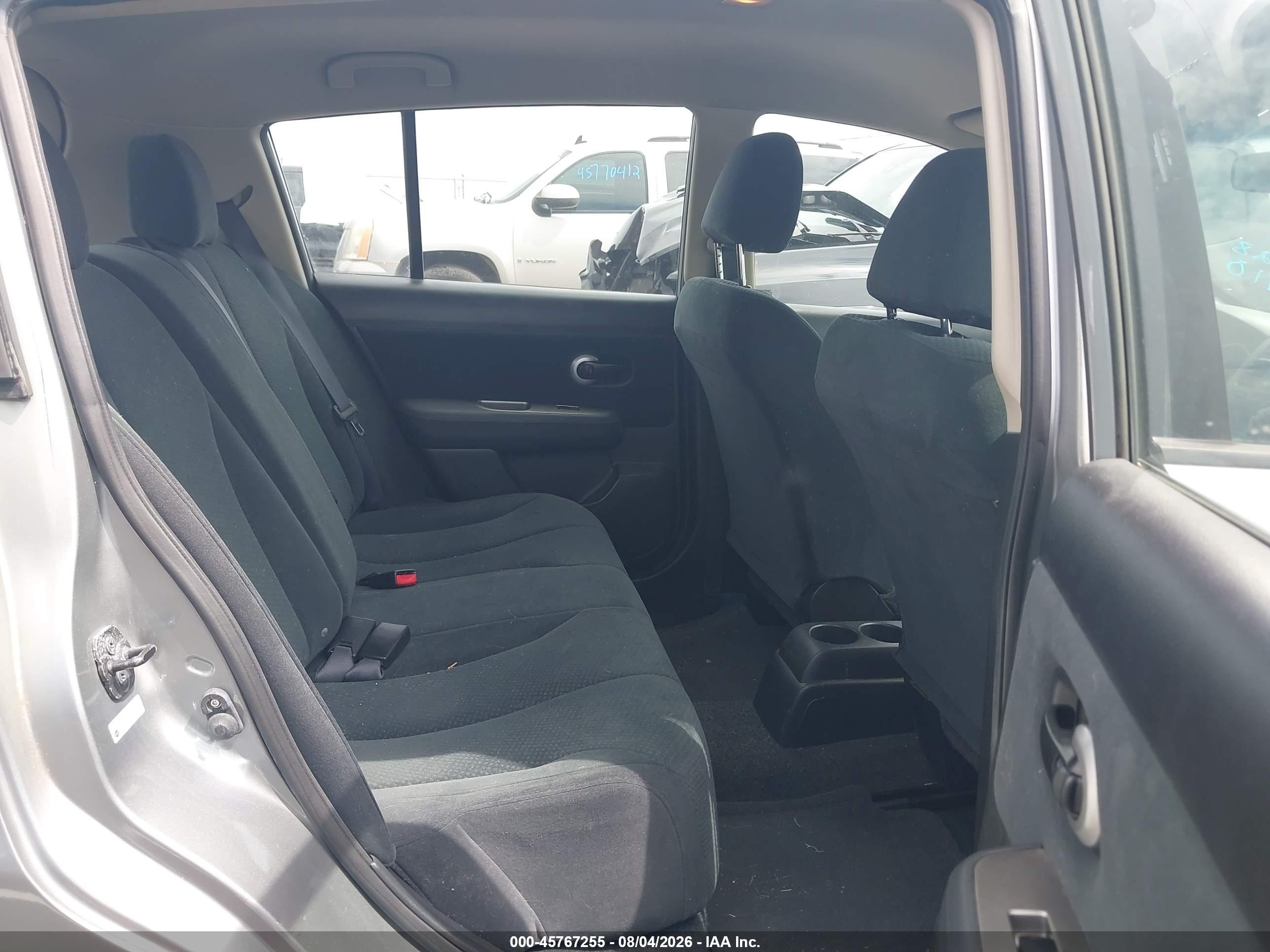 2012 Nissan Versa 1.8 S Silver vin: 3N1BC1CP0CK213710