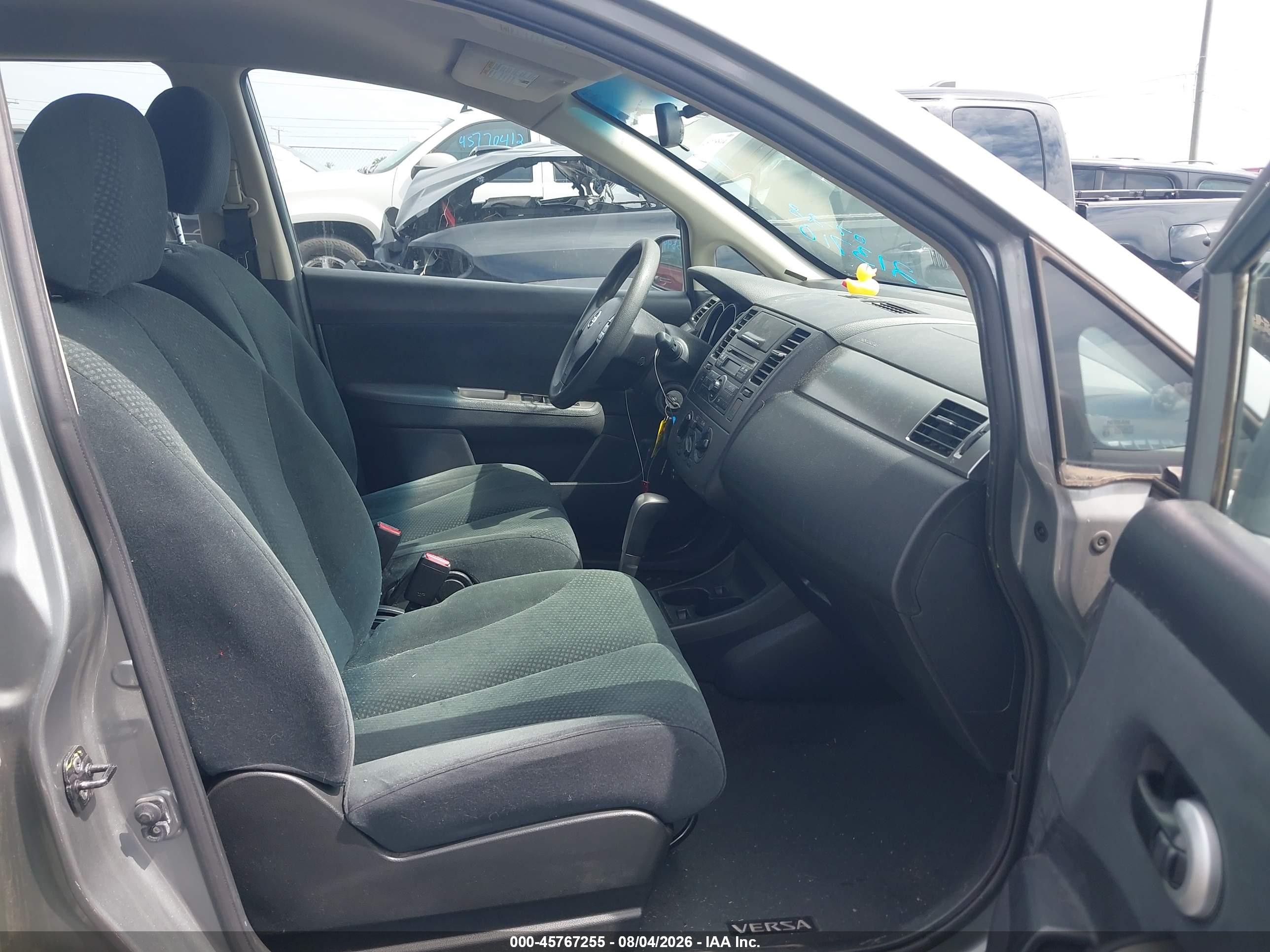 2012 Nissan Versa 1.8 S Silver vin: 3N1BC1CP0CK213710