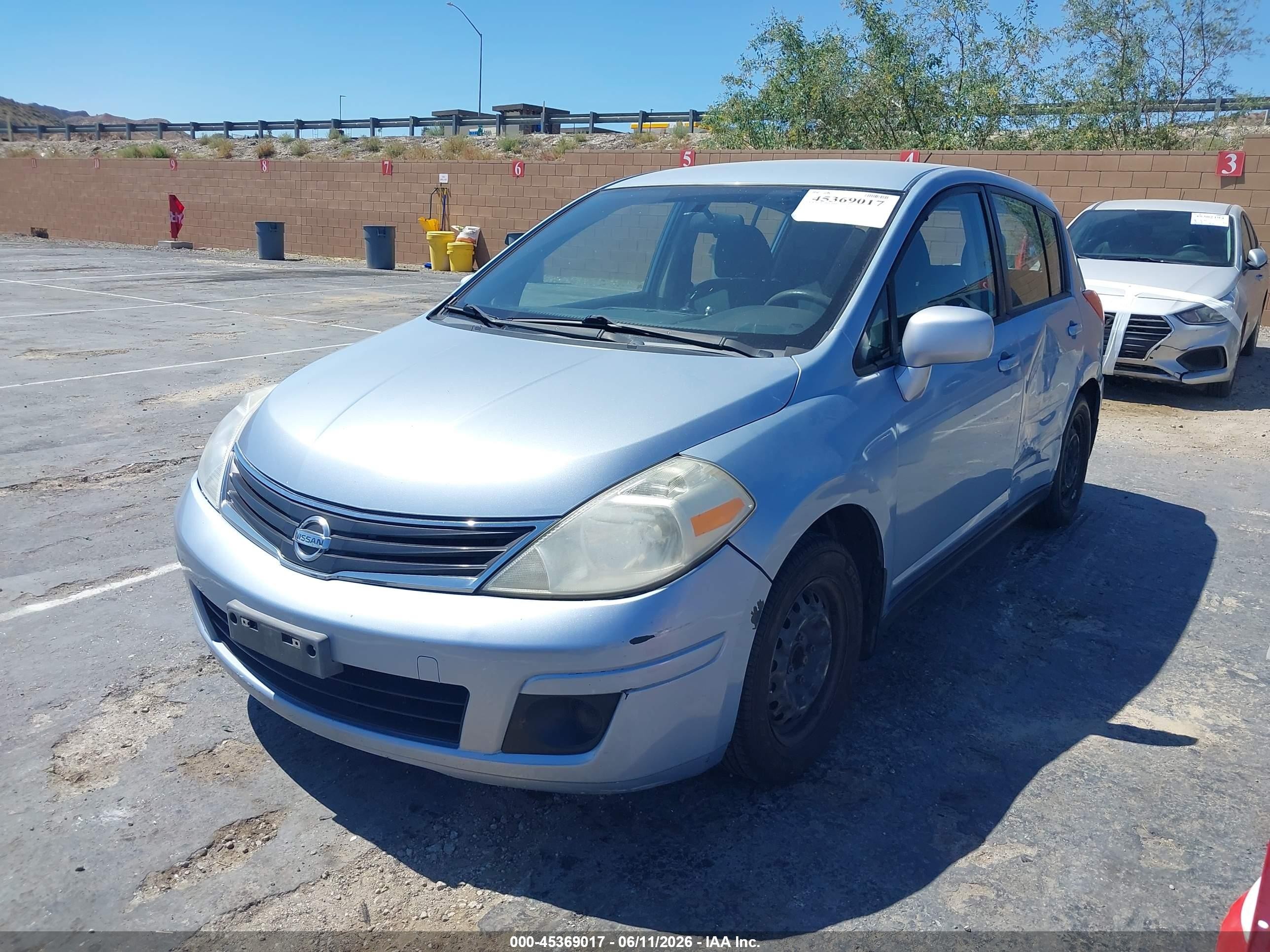 2012 Nissan Versa 1.8 S Silver vin: 3N1BC1CP0CK214064