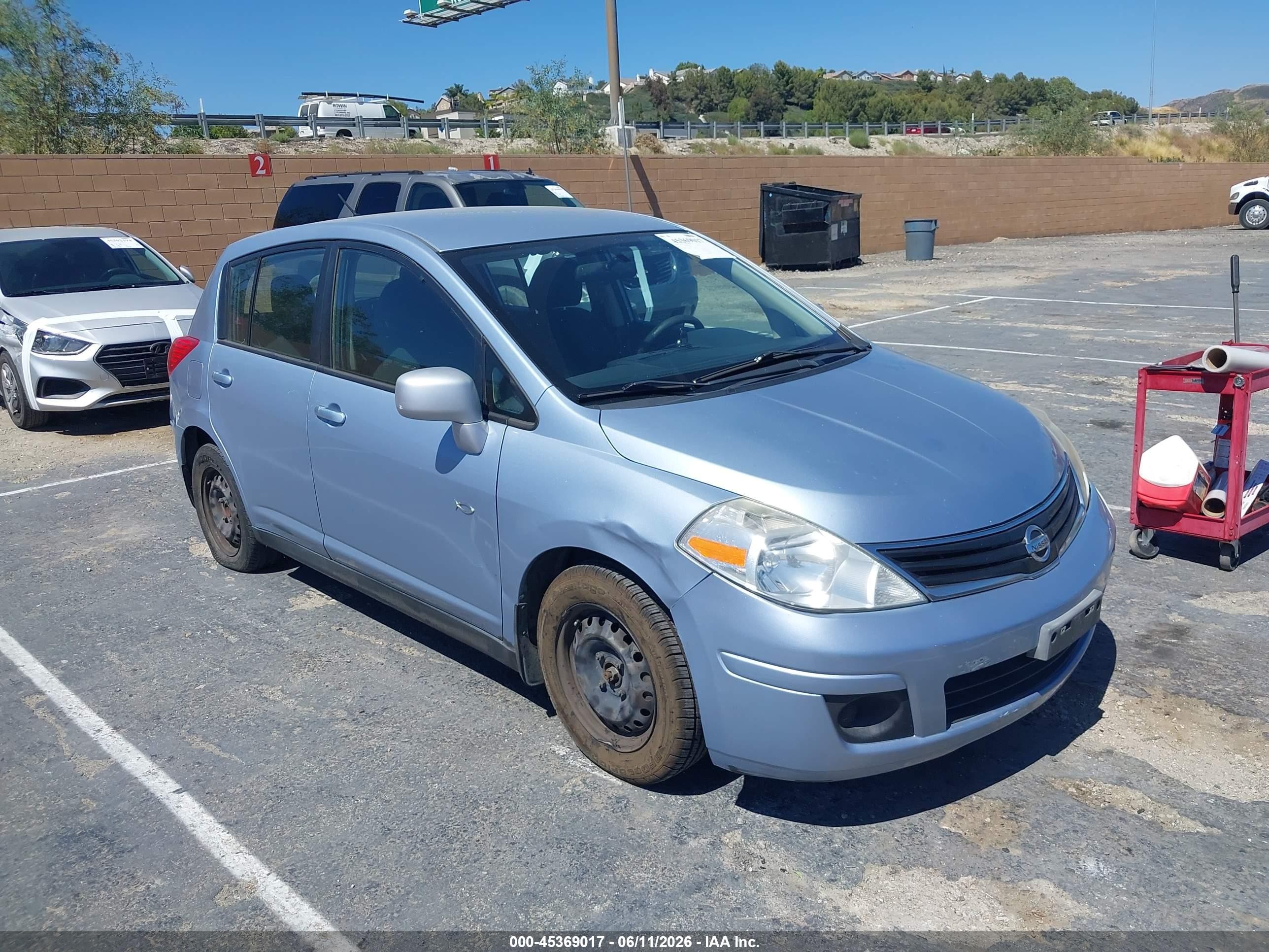 2012 Nissan Versa 1.8 S Silver vin: 3N1BC1CP0CK214064