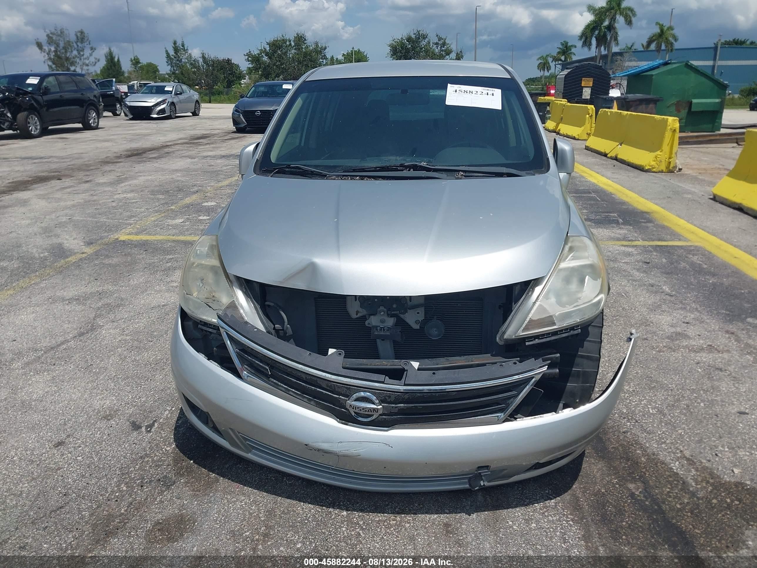 2012 Nissan Versa 1.8 S Silver vin: 3N1BC1CP0CK219684