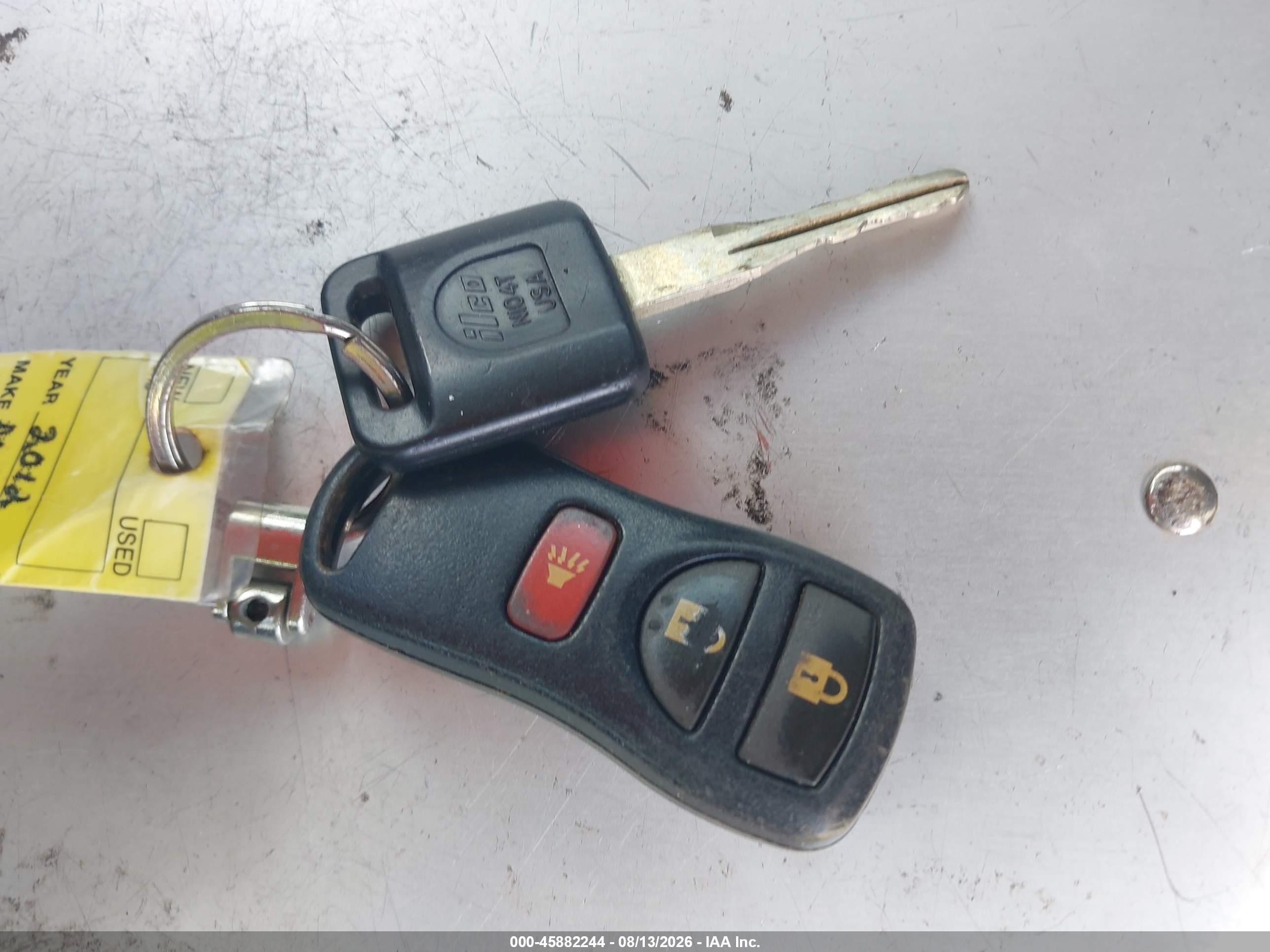 2012 Nissan Versa 1.8 S Silver vin: 3N1BC1CP0CK219684