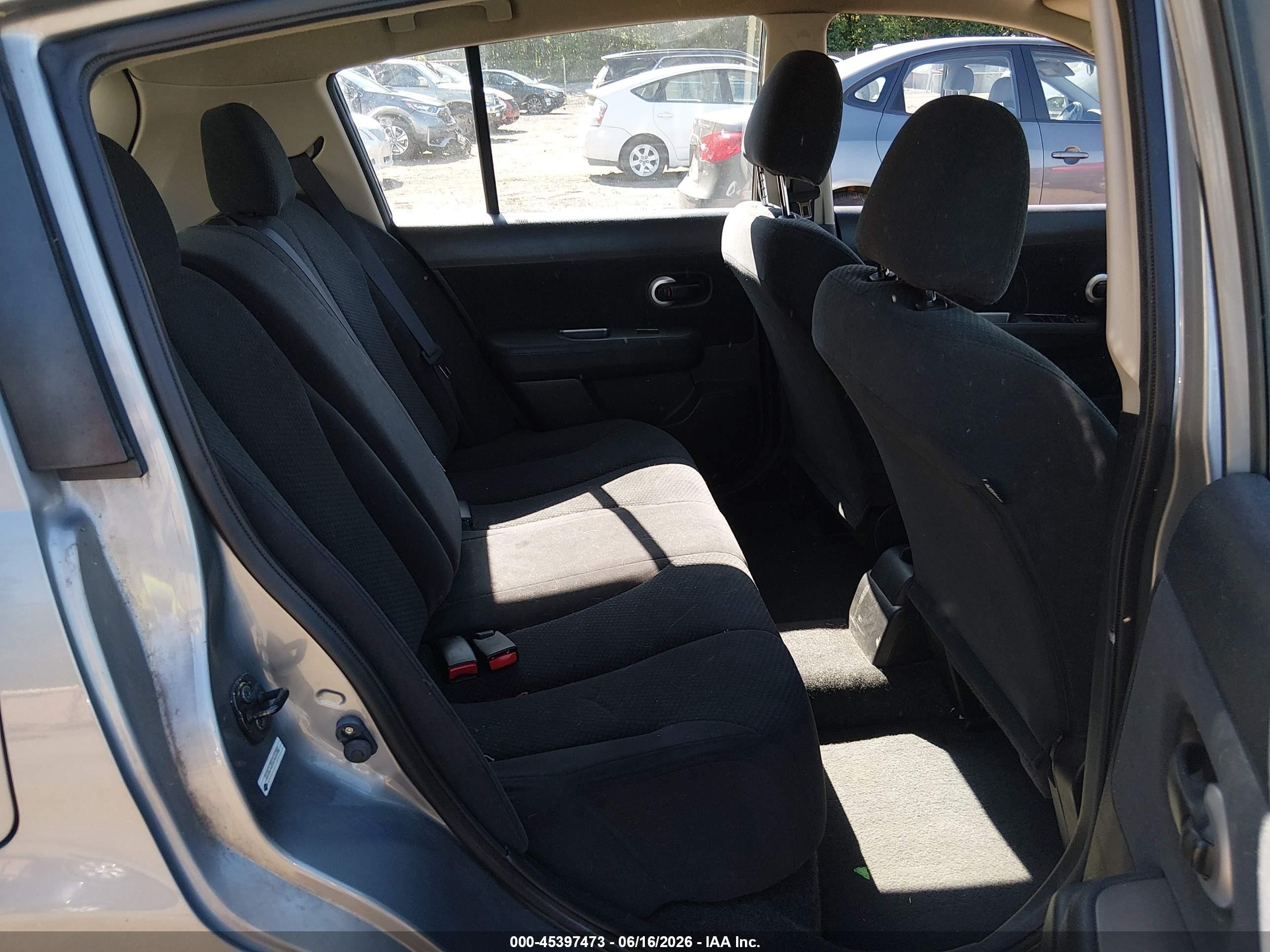 2012 Nissan Versa 1.8 S Серый vin: 3N1BC1CP0CK237862