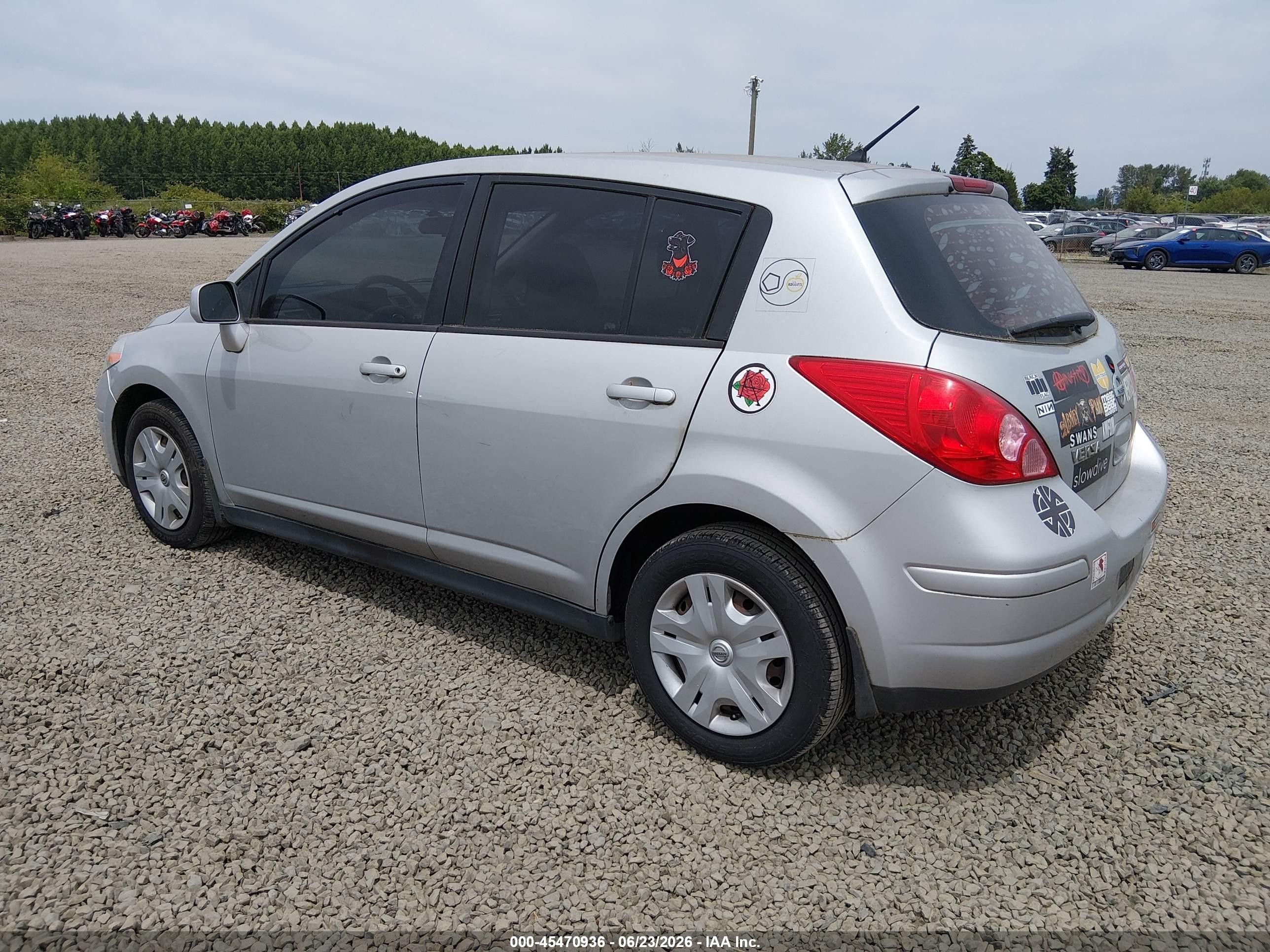 2012 Nissan Versa 1.8 S Silver vin: 3N1BC1CP0CK295695