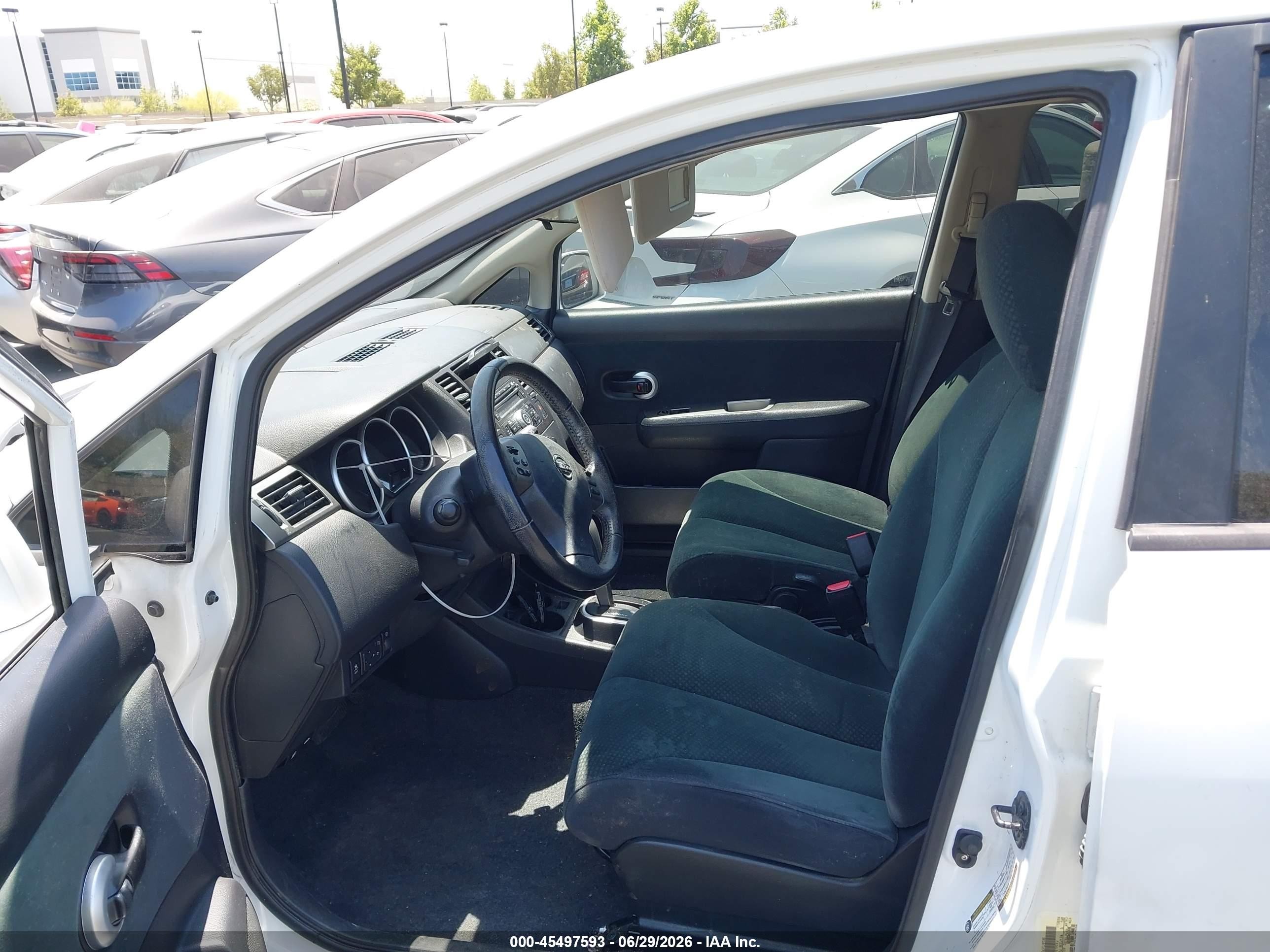 2012 Nissan Versa 1.8 S Белый vin: 3N1BC1CP0CK801025