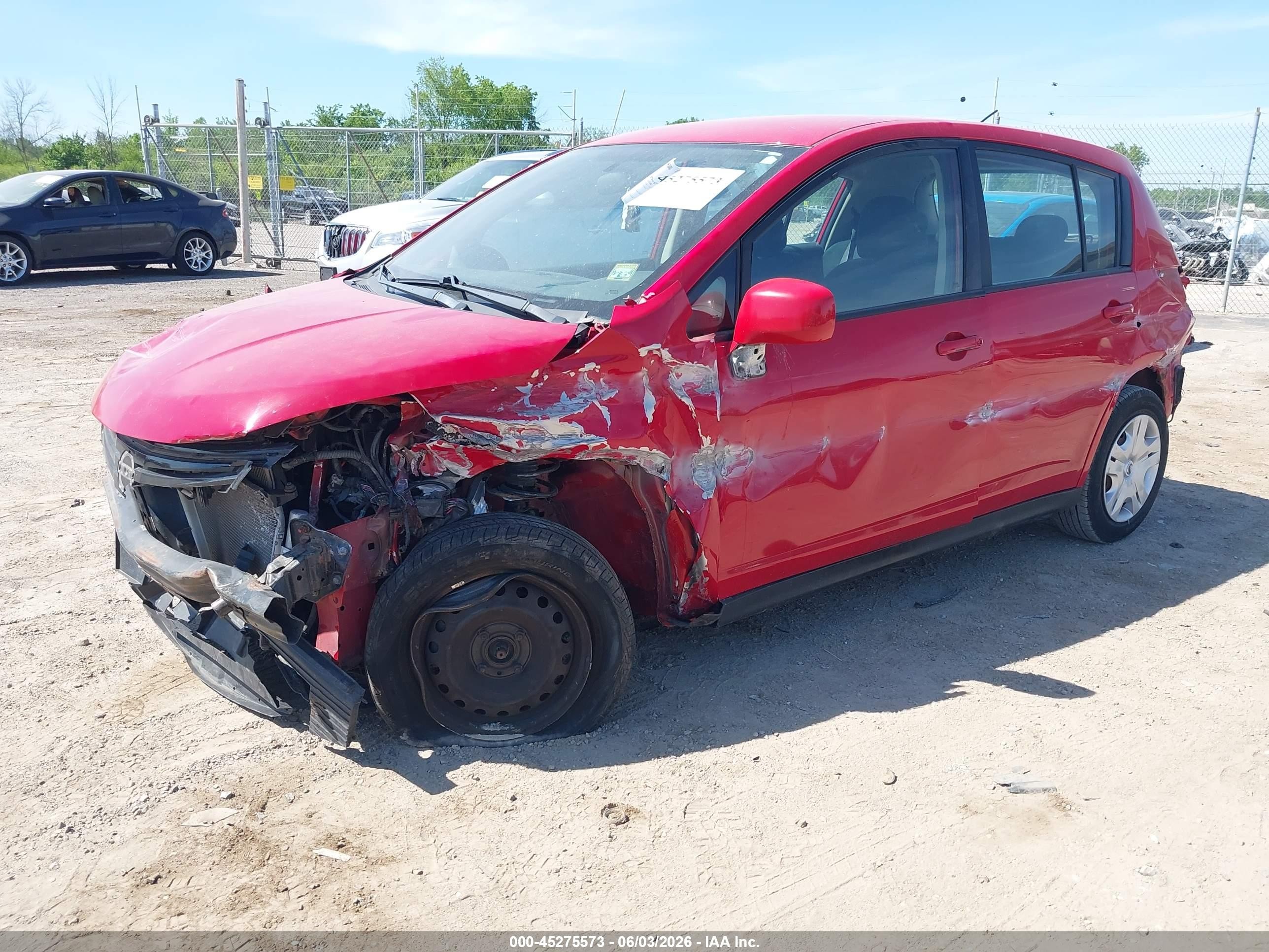 2010 Nissan Versa 1.8s Красный vin: 3N1BC1CP1AL407556