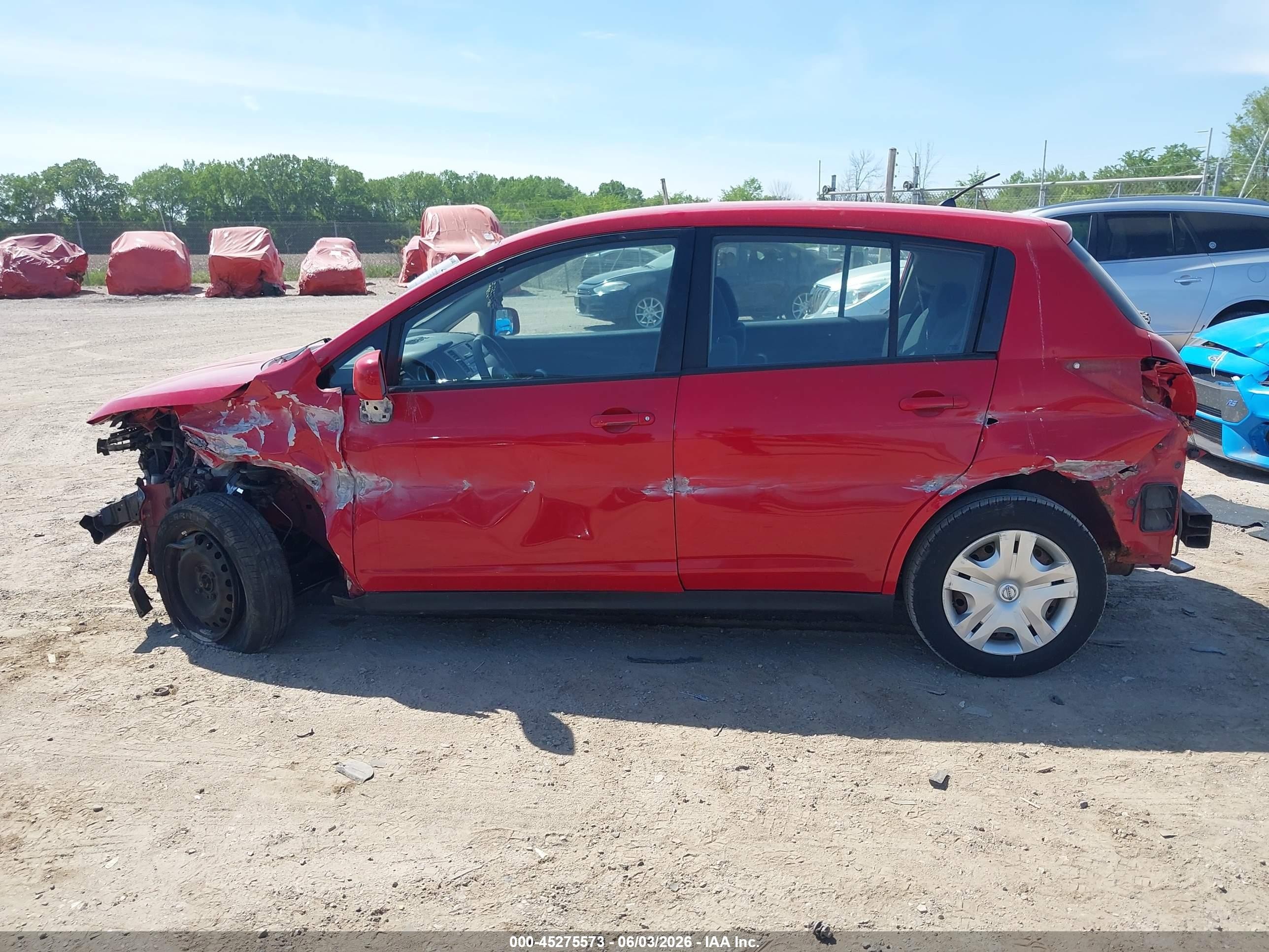 2010 Nissan Versa 1.8s Красный vin: 3N1BC1CP1AL407556