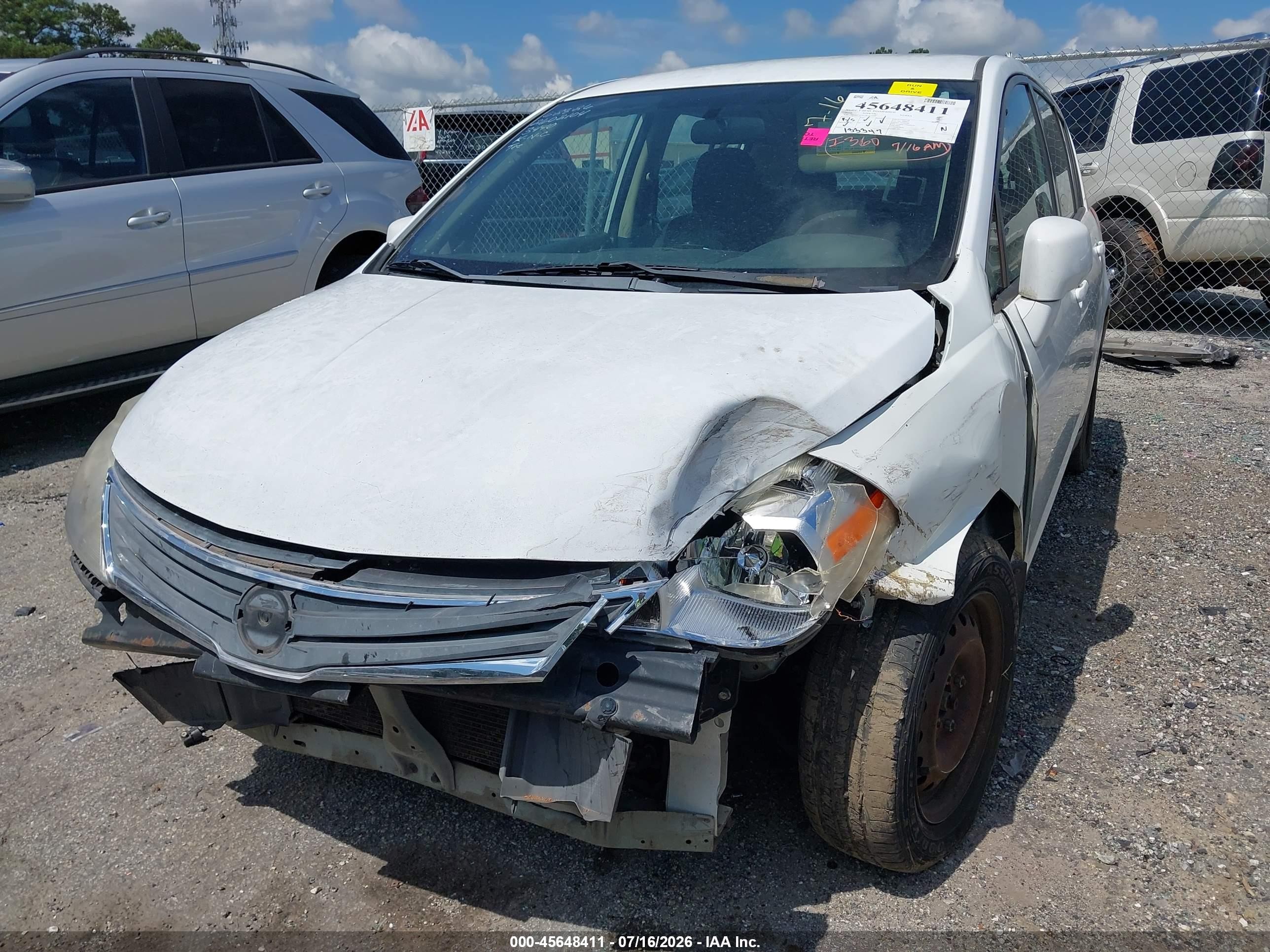 2010 Nissan Versa 1.8s White vin: 3N1BC1CP1AL413440