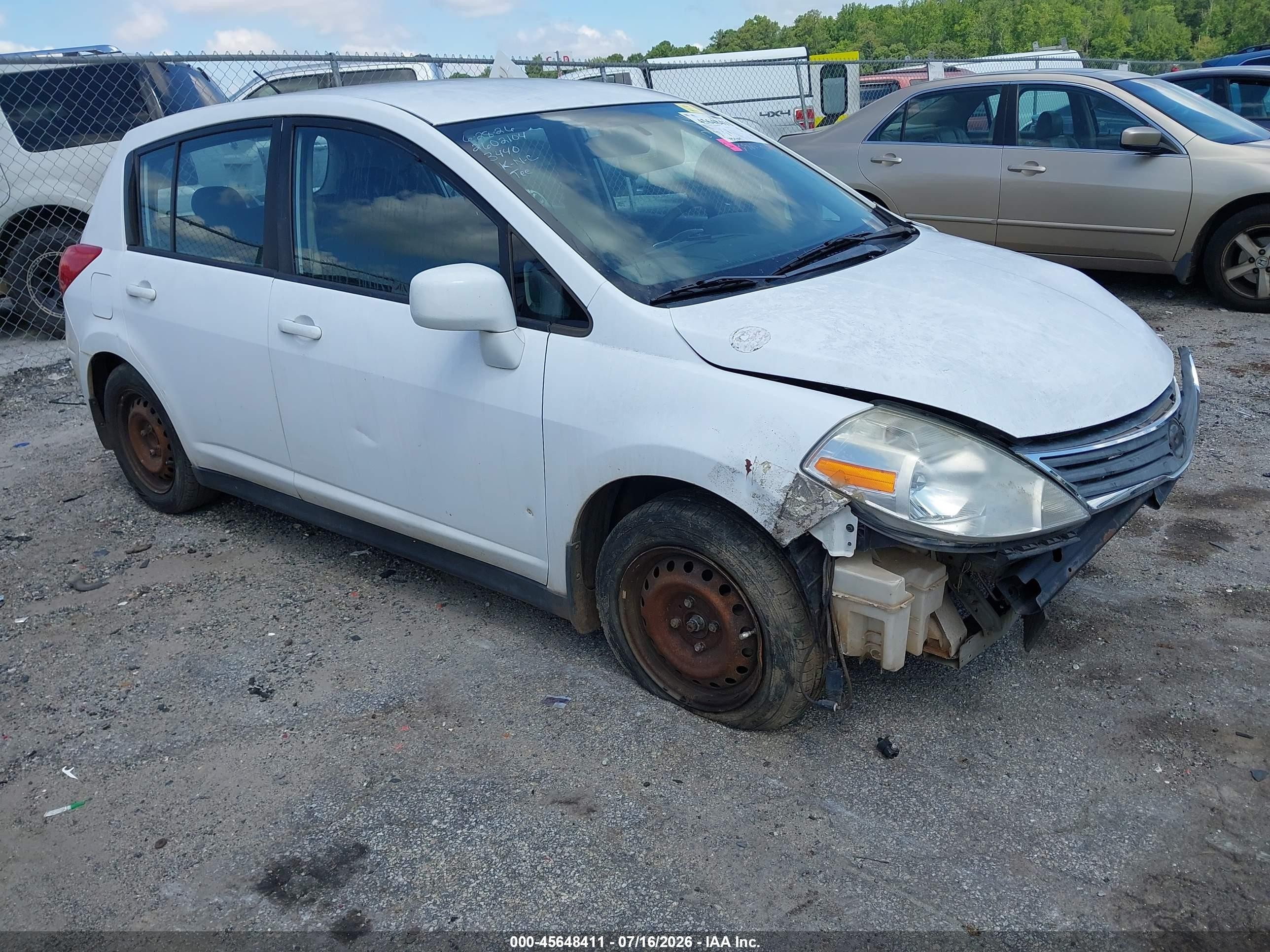 2010 Nissan Versa 1.8s White vin: 3N1BC1CP1AL413440
