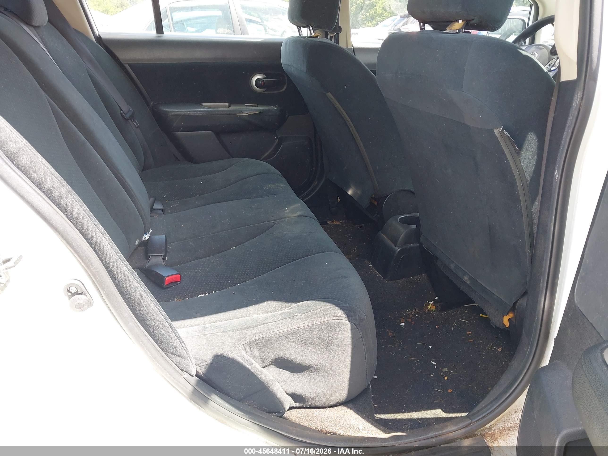 2010 Nissan Versa 1.8s White vin: 3N1BC1CP1AL413440