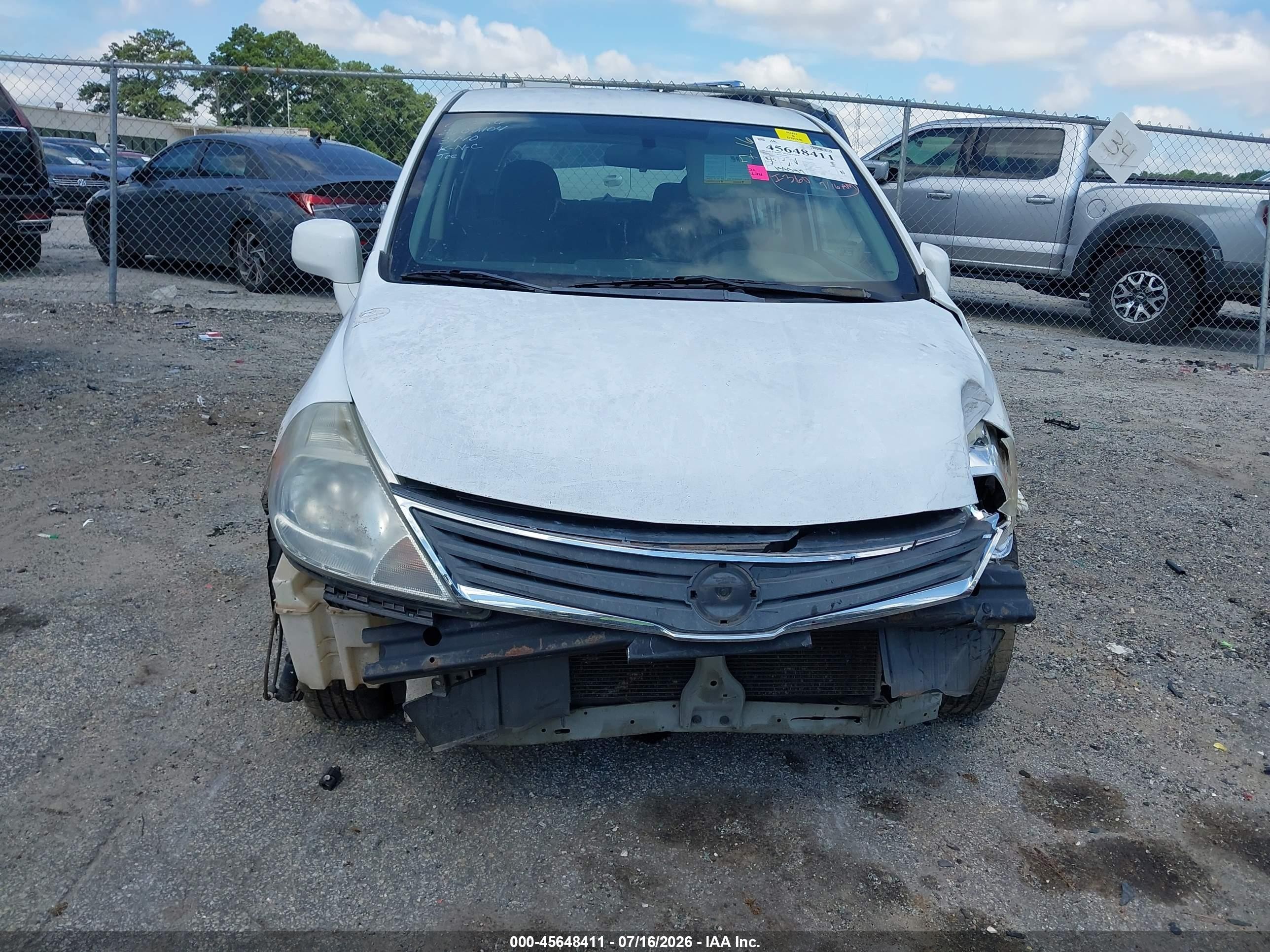 2010 Nissan Versa 1.8s White vin: 3N1BC1CP1AL413440
