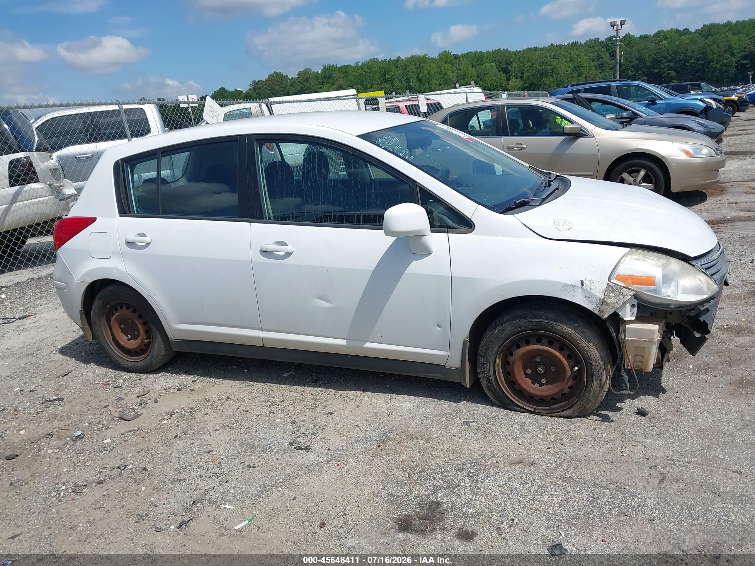 2010 Nissan Versa 1.8s White vin: 3N1BC1CP1AL413440