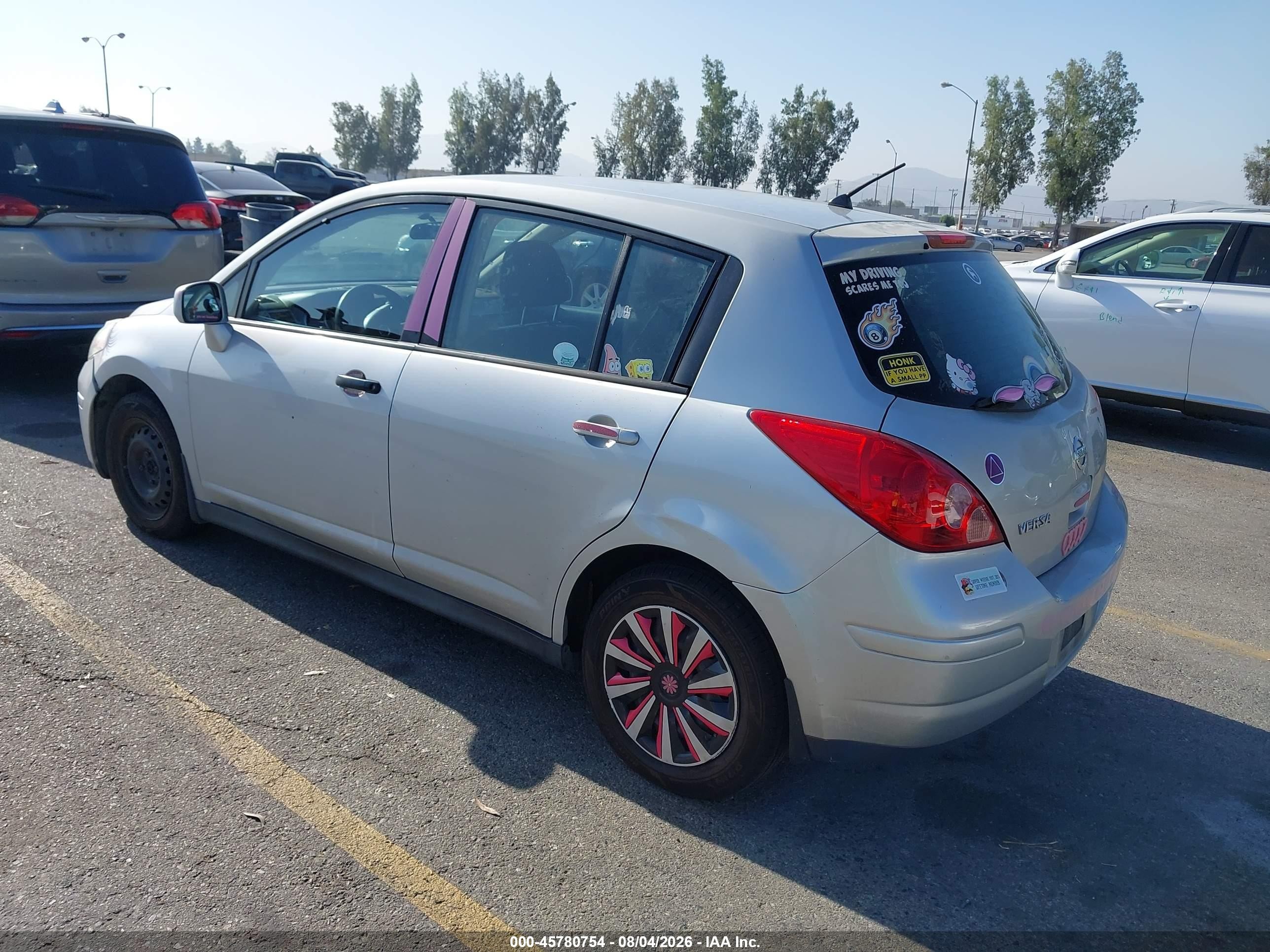 2010 Nissan Versa 1.8s Silver vin: 3N1BC1CP1AL441769