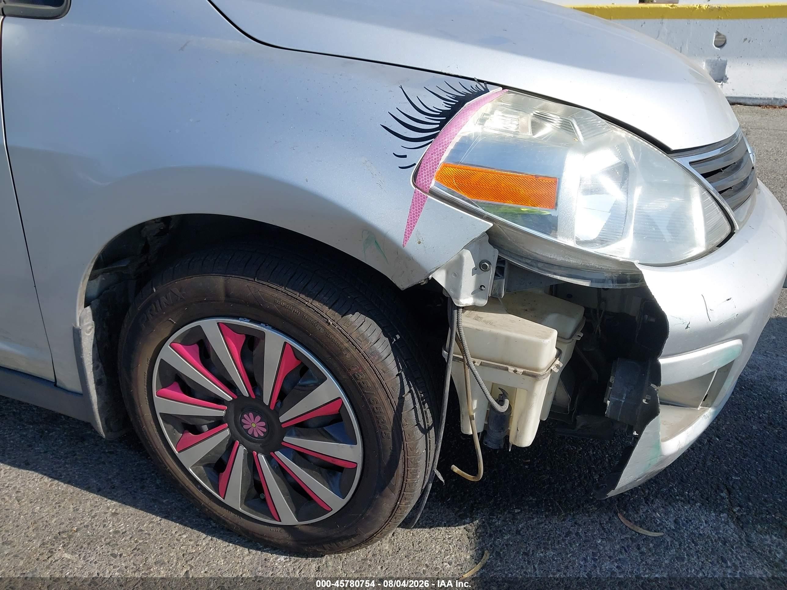 2010 Nissan Versa 1.8s Silver vin: 3N1BC1CP1AL441769