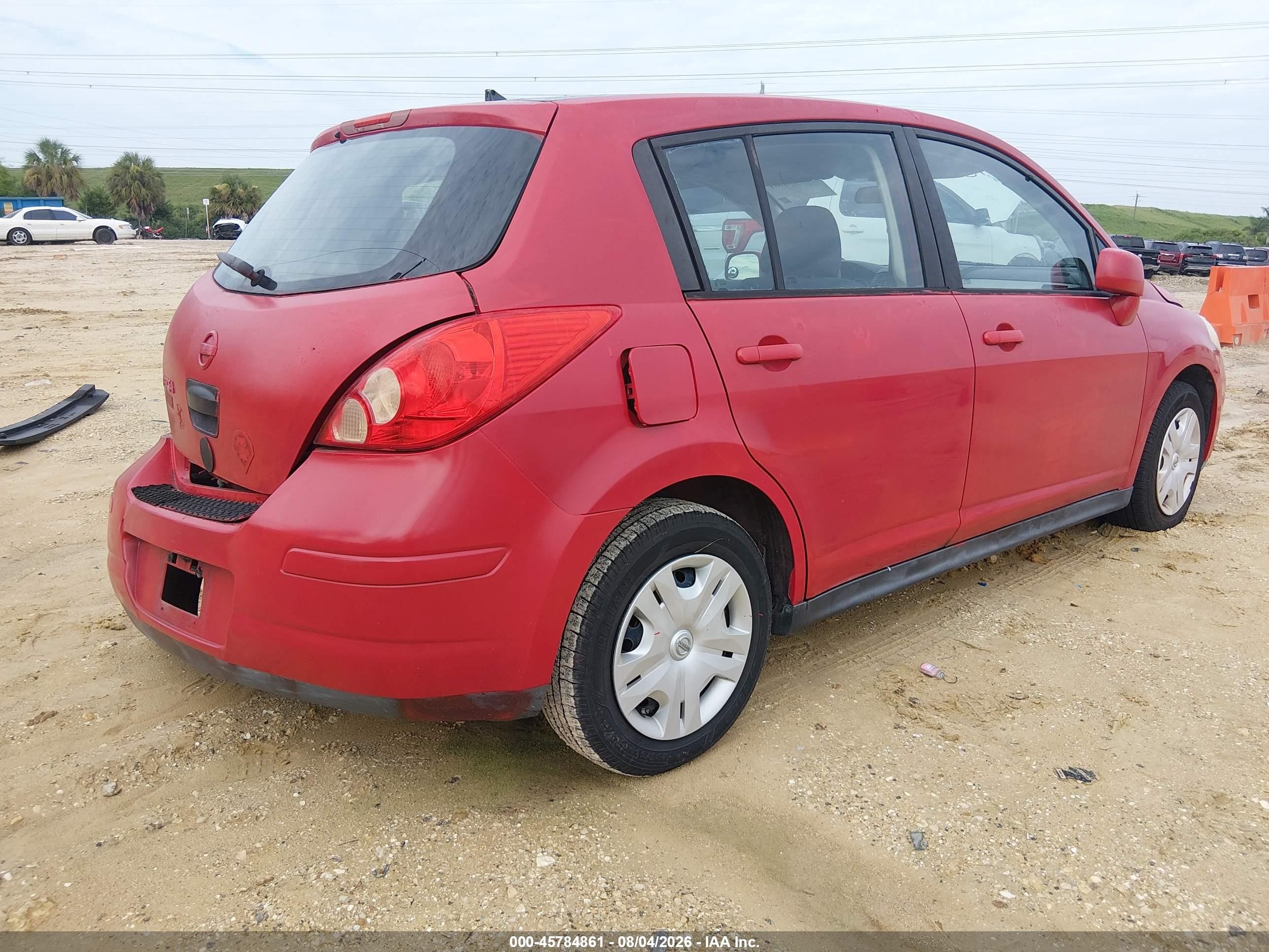 2010 Nissan Versa 1.8s Red vin: 3N1BC1CP1AL458233